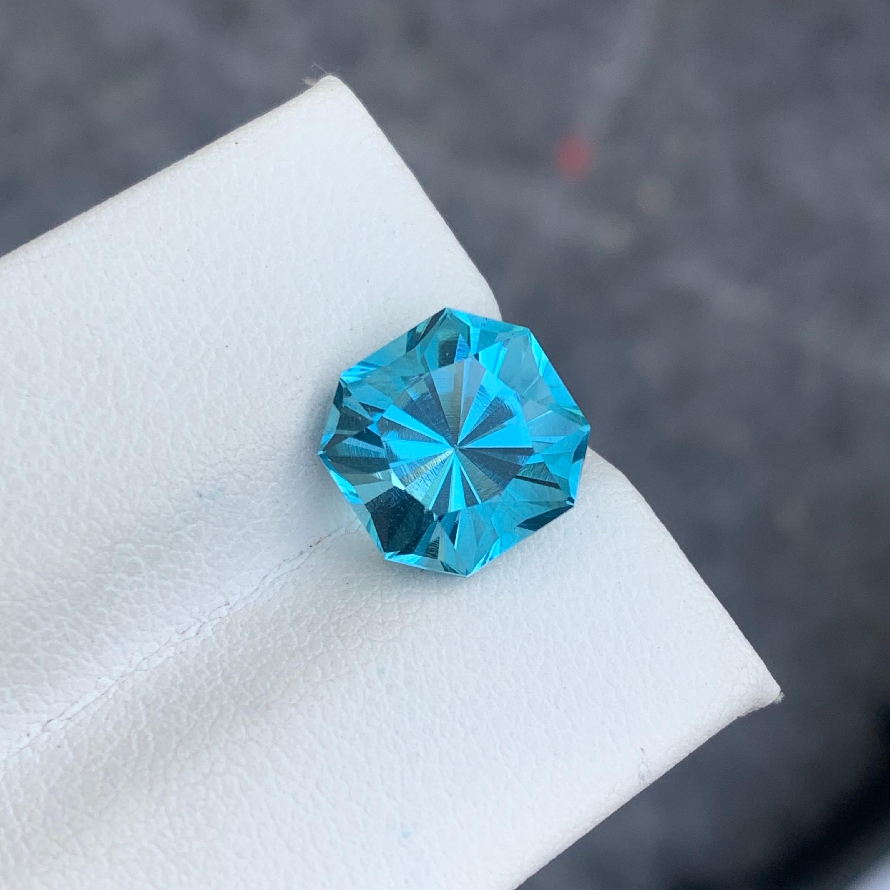 4.40 Carat Octagon Shape Blue Topaz Fancy Cut Gemstone for Sell For Sale 1