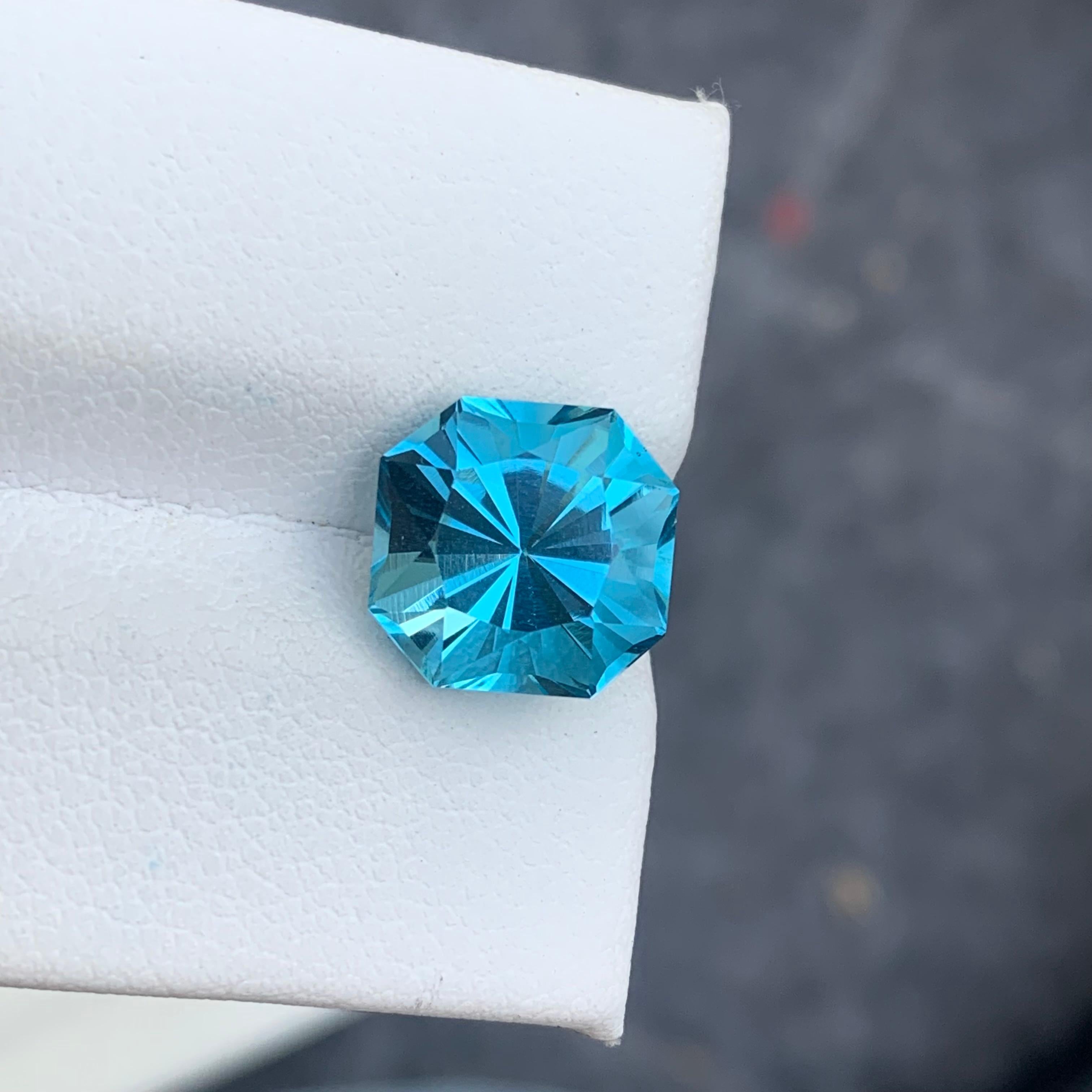 4.40 Carat Octagon Shape Blue Topaz Fancy Cut Gemstone for Sell For Sale 2
