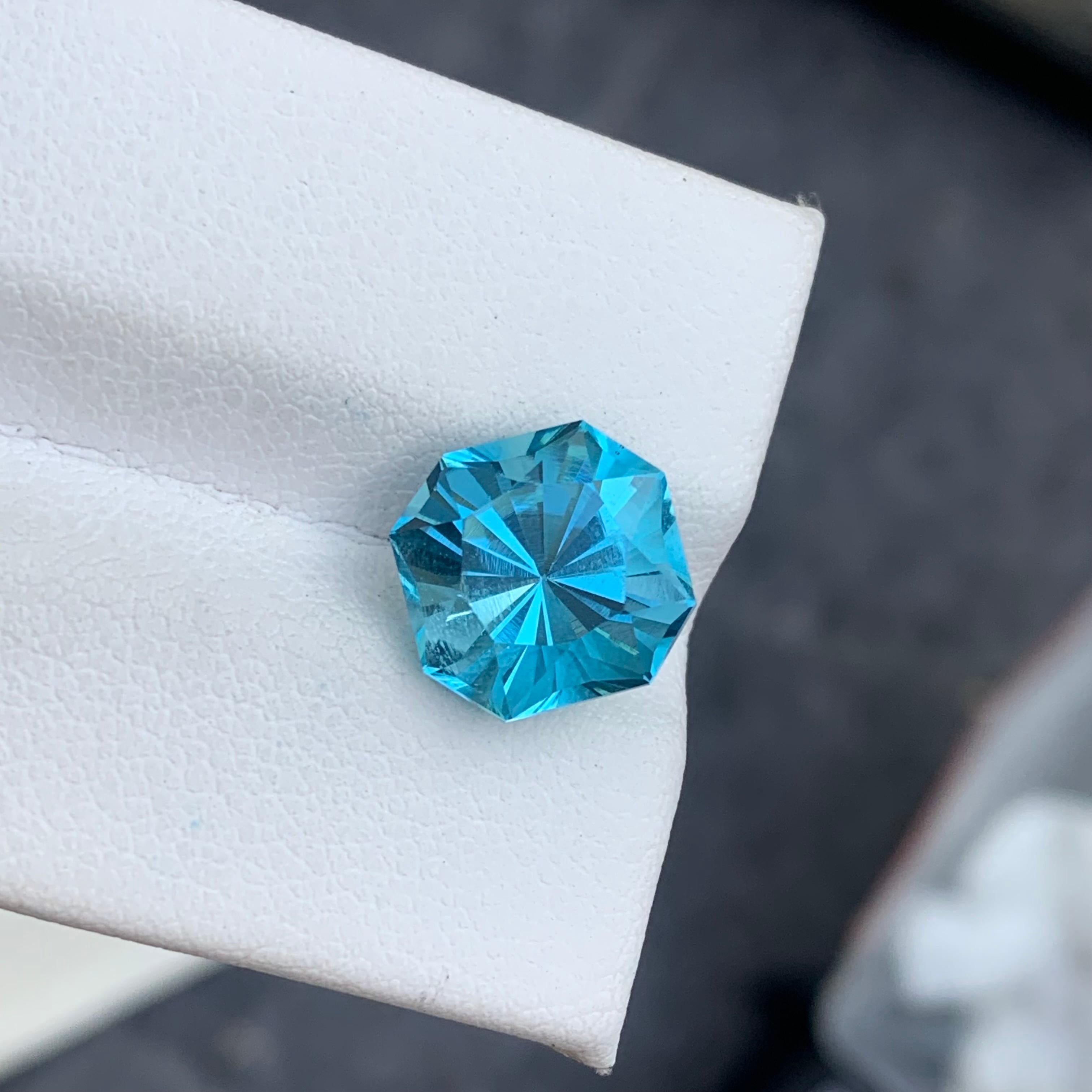 Women's or Men's 4.40 Carat Octagon Shape Blue Topaz Fancy Cut Gemstone for Sell For Sale