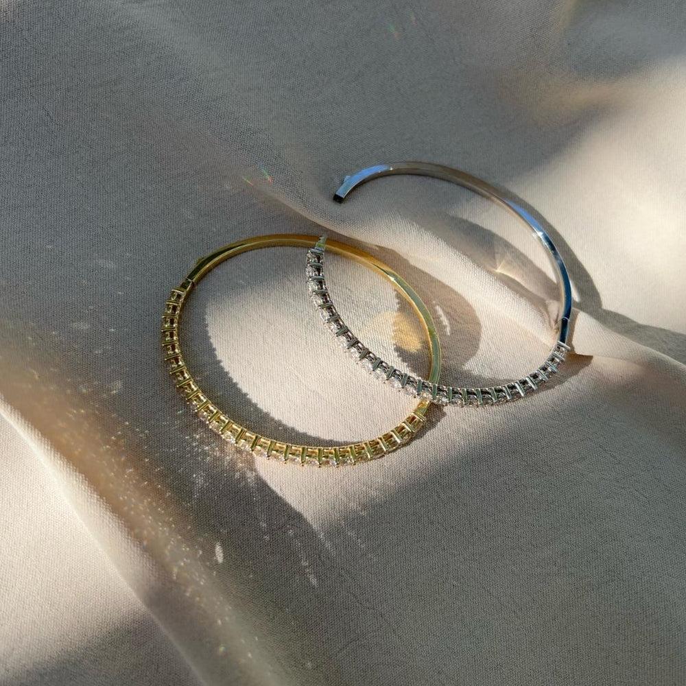 4.40 Carat Pave Diamond Bangle Bracelet in 14 Karat White Gold, Shlomit Rogel In New Condition For Sale In Ramatgan, IL