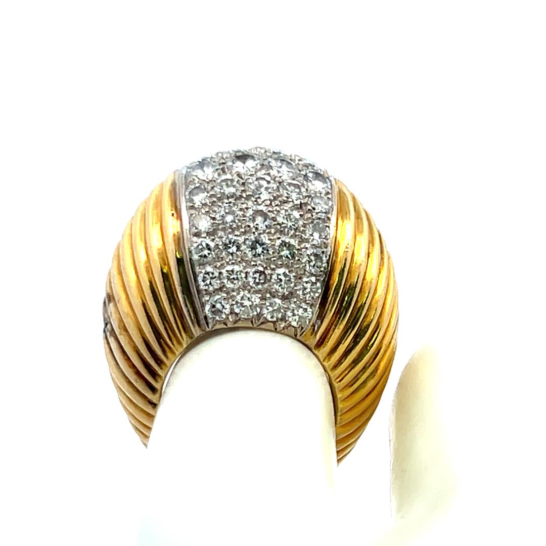 Anillo de Cóctel de Oro de Dos Tonos de 4,40 Quilates Diamante Brillante Redondo 18 Kilates en venta 5