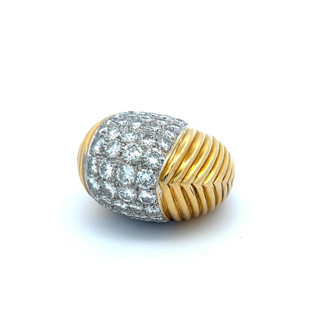 Anillo de Cóctel de Oro de Dos Tonos de 4,40 Quilates Diamante Brillante Redondo 18 Kilates en venta 3