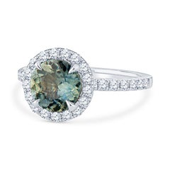 Bague avec saphir rond de couleur sarcelle de 1,40 carat et diamants ronds de 0,54 carat