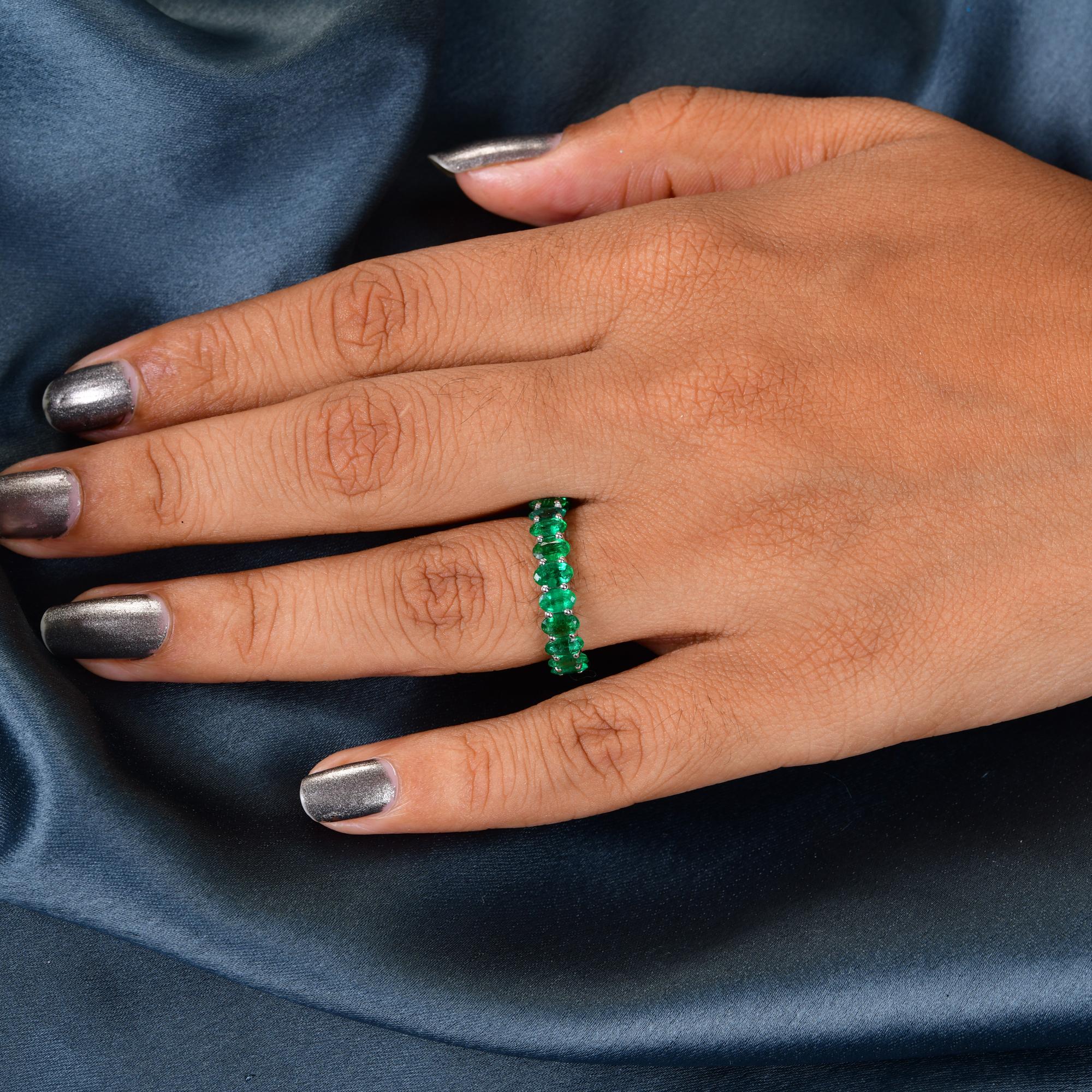 4.40 Carat Zambian Emerald Gemstone Band Ring 18k White Gold Handmade Jewelry For Sale 3