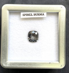 4.40 Carati Spinello di Birmania pietra naturale con taglio a cuscino per gioielli di pregio Gemma naturale