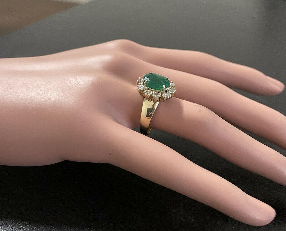 4.40 Carats Natural Emerald and Diamond 14K Solid Yellow Gold Ring For Sale 1