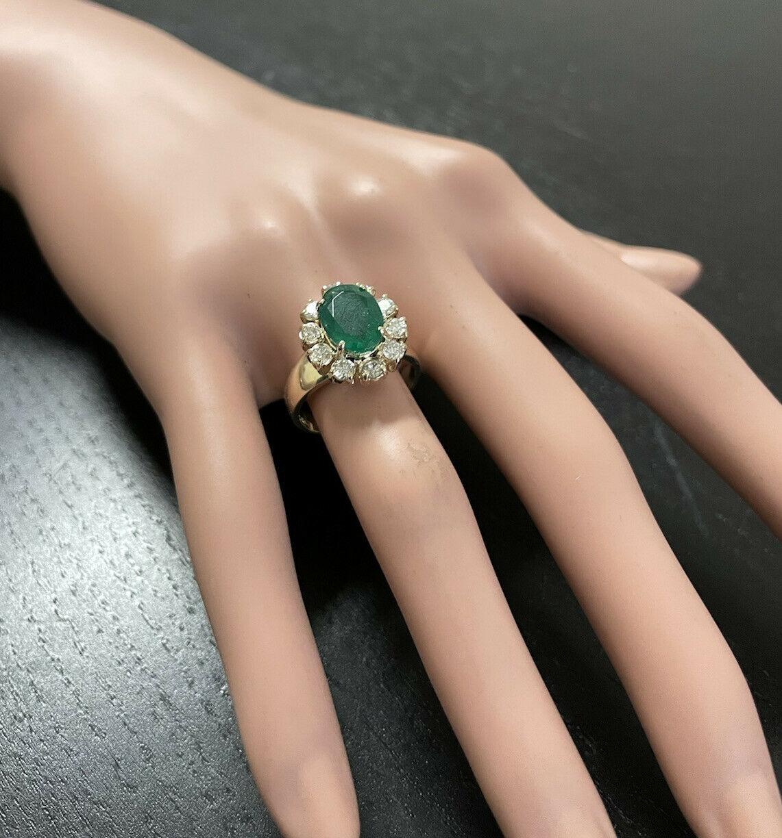 4.40 Carats Natural Emerald and Diamond 14K Solid Yellow Gold Ring For Sale 2