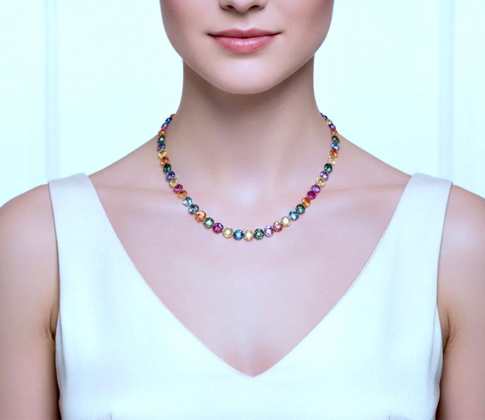 Collier de saphirs de Ceylan multicolores 44,00 carats
