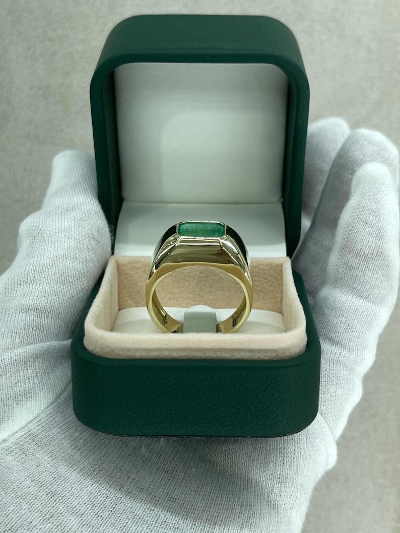 4,40 Karat 14K Chunky Herren Smaragd Solitär Ring Lünette Set Smaragdschliff Smaragd 585 im Angebot 5