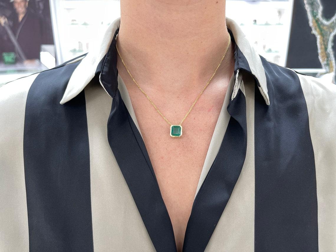 4.40ct 14K Natural Asscher Cut Emerald Solitaire Gold Pendant Medium Dark Green For Sale 3