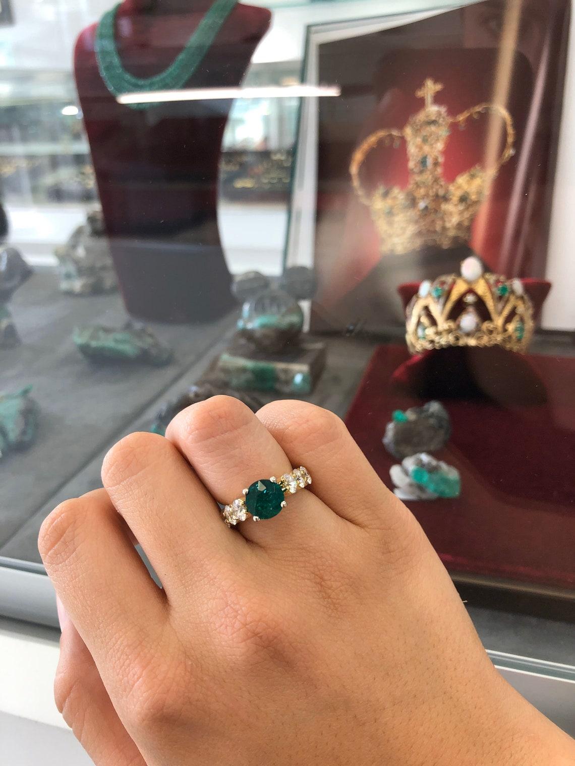 Round Cut 4.55tcw 18K Round Emerald & Diamond Accent Statement Ring For Sale