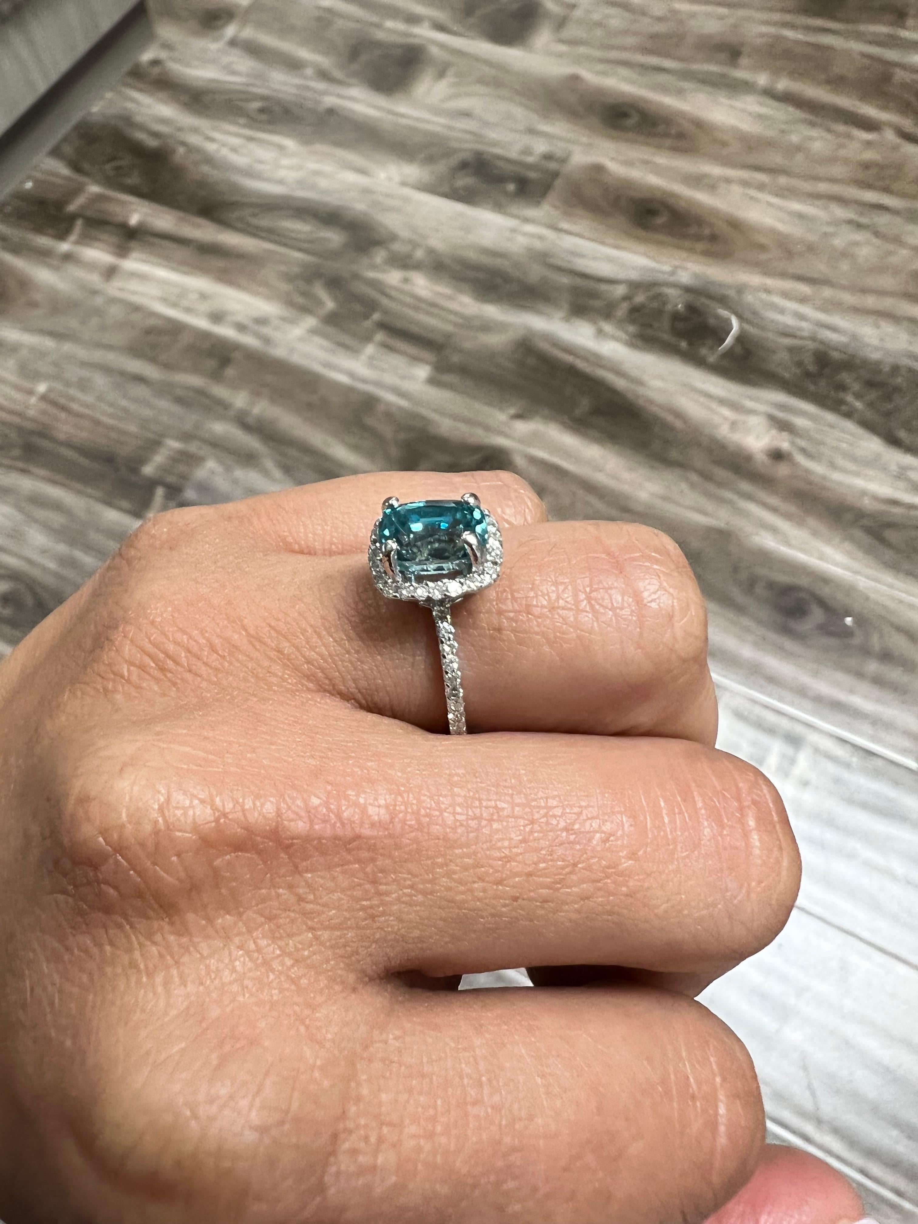 Women's 4.41 Carat Blue Zircon Diamond White Gold Ring For Sale
