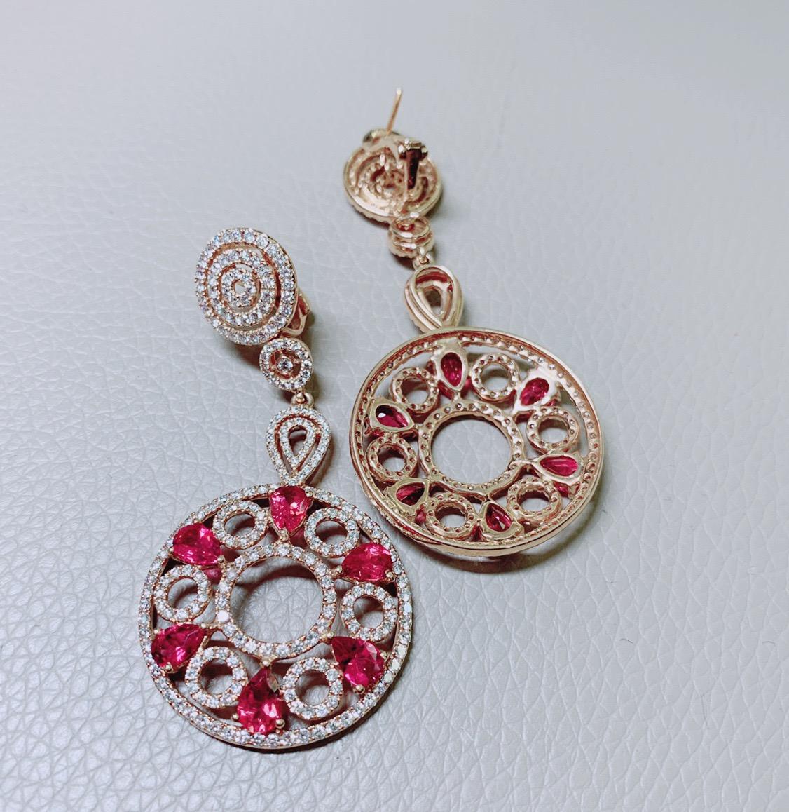 4.41 Carat Pink Tourmaline/ pink/ Designer 18k rose gold Diamond Earring In New Condition For Sale In Tsim Sha Tsui, HK