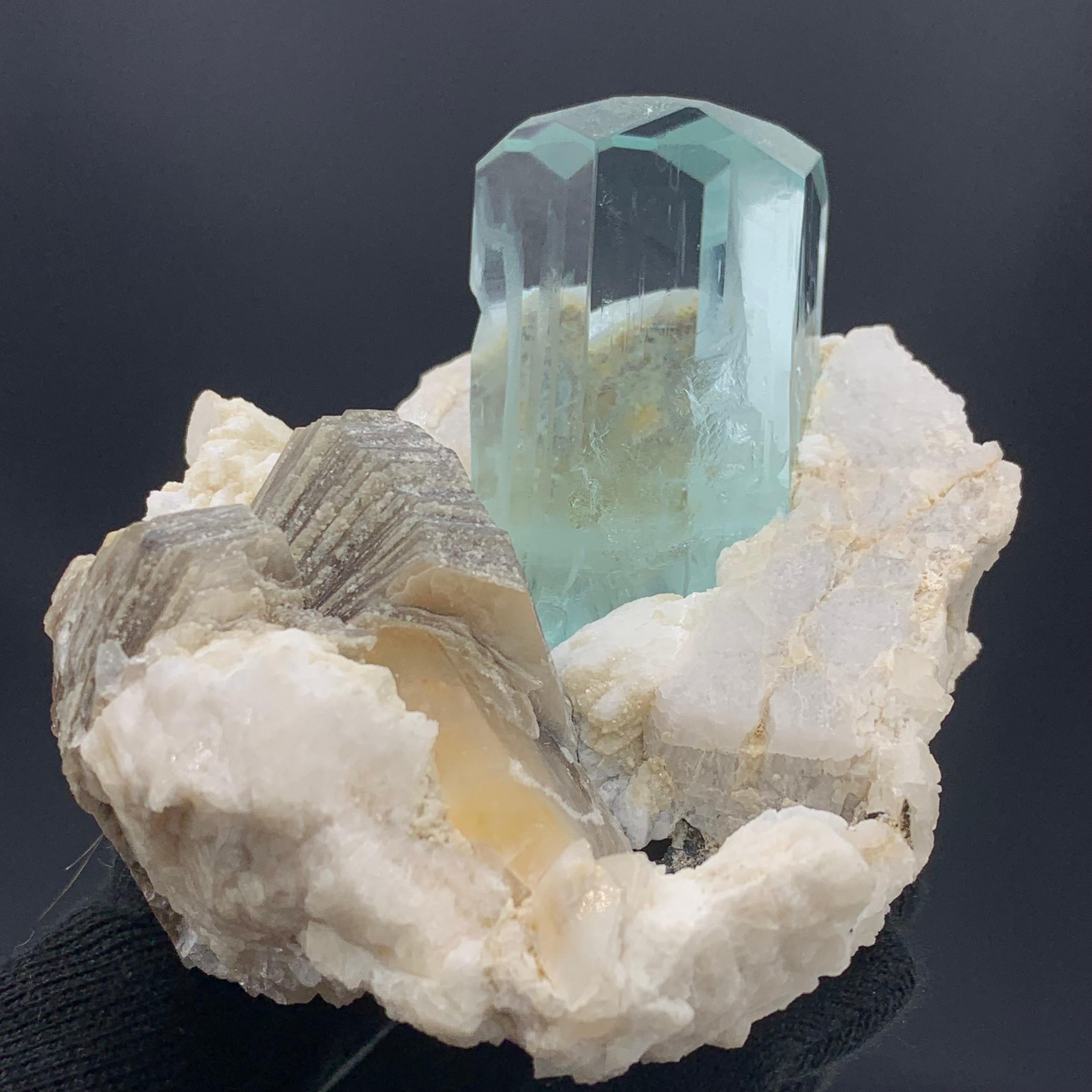 Other 441 Gram Exquisite Aquamarine Specimen With Mica And Feldspar From Pakistan  For Sale