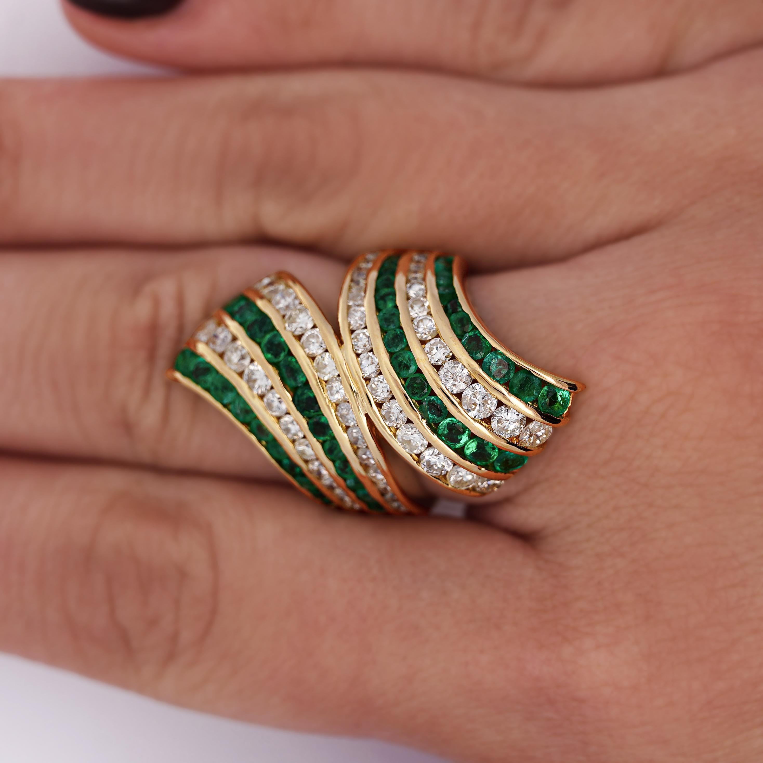 4.42 Carat Emerald & Diamond Pave 18K Gold Bypass Cluster Ring In New Condition For Sale In Miami, FL