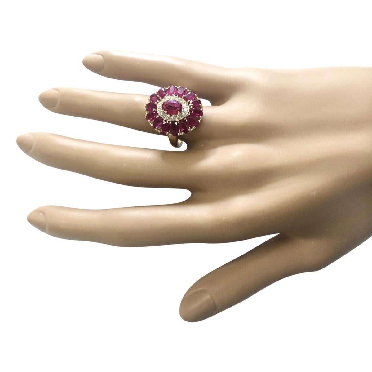 Natural Ruby Diamond Ring In 14 Karat Yellow Gold  In New Condition For Sale In Los Angeles, CA