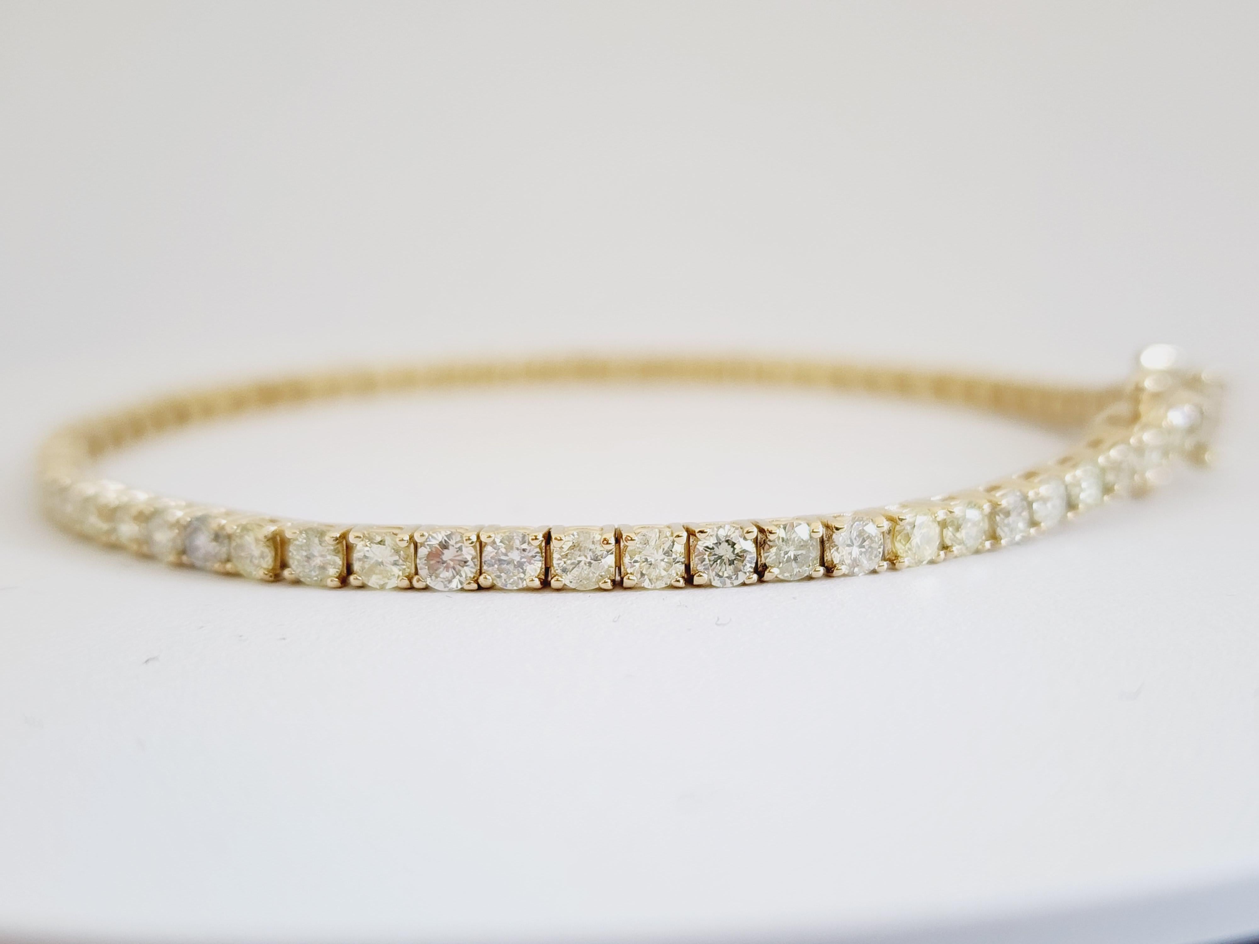 4.42 Carat Tennis Bracelet Round Brilliant Natural Diamond 14 Karat Yellow Gold In New Condition In Great Neck, NY