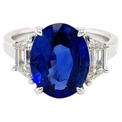 Certified 4.43 Carat Fine Oval Ceylon Sapphire 
Diamond Ring in Platinum