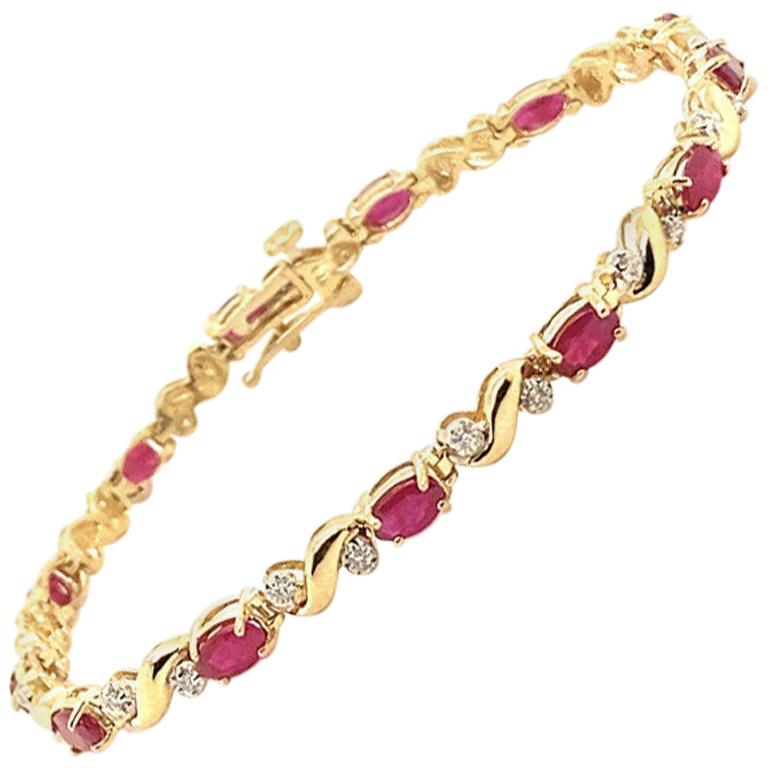 Bracelet en or jaune 14 carats avec diamants naturels de 4,43 carats et rubis G-H SI en vente