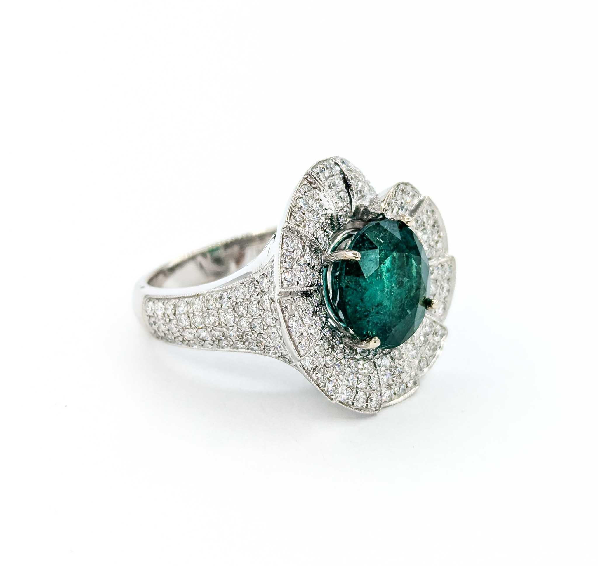 4,43 Karat Smaragdring mit Diamanten aus 18 Karat Weißgold Damen