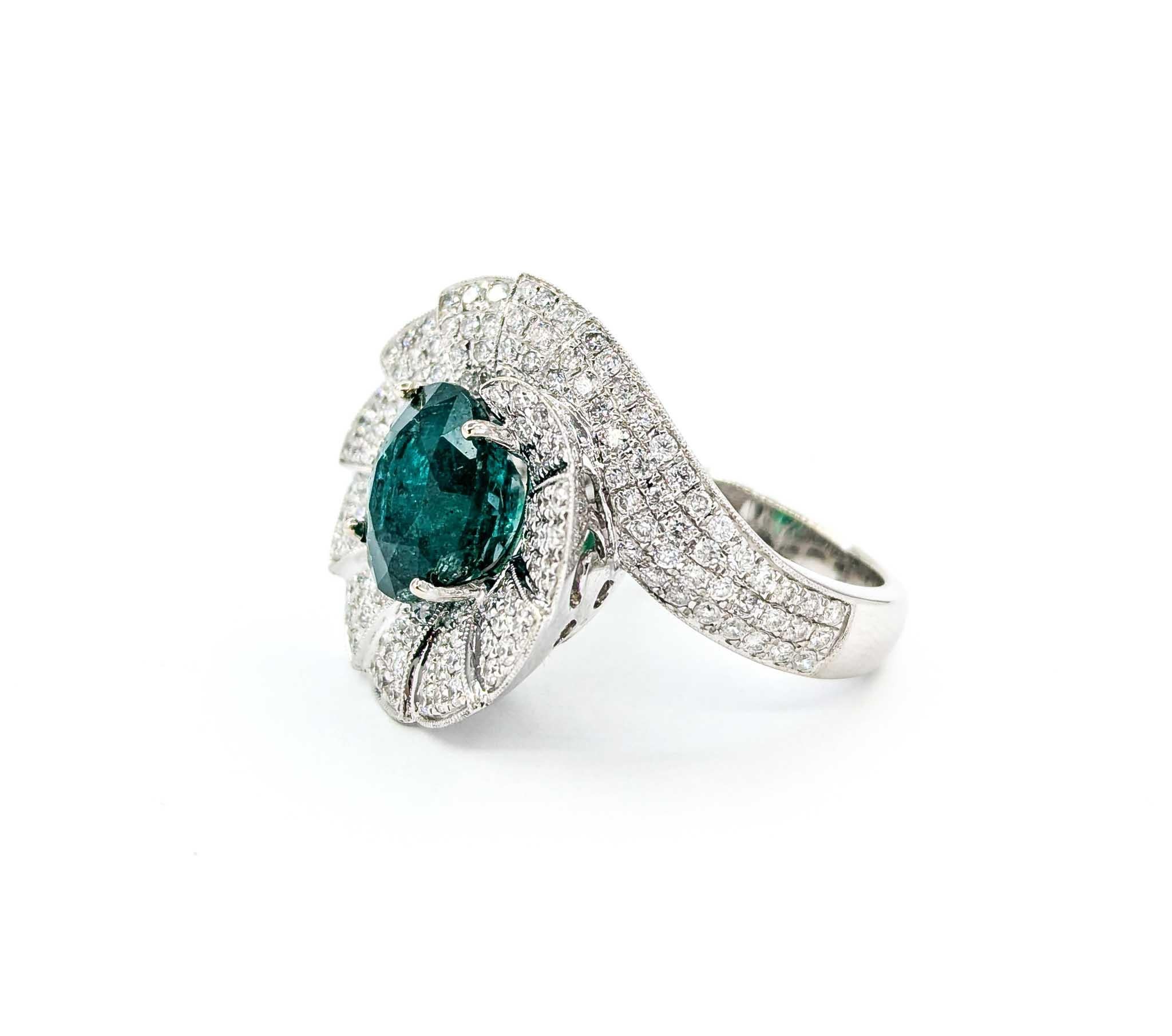 4,43 Karat Smaragdring mit Diamanten aus 18 Karat Weißgold 2