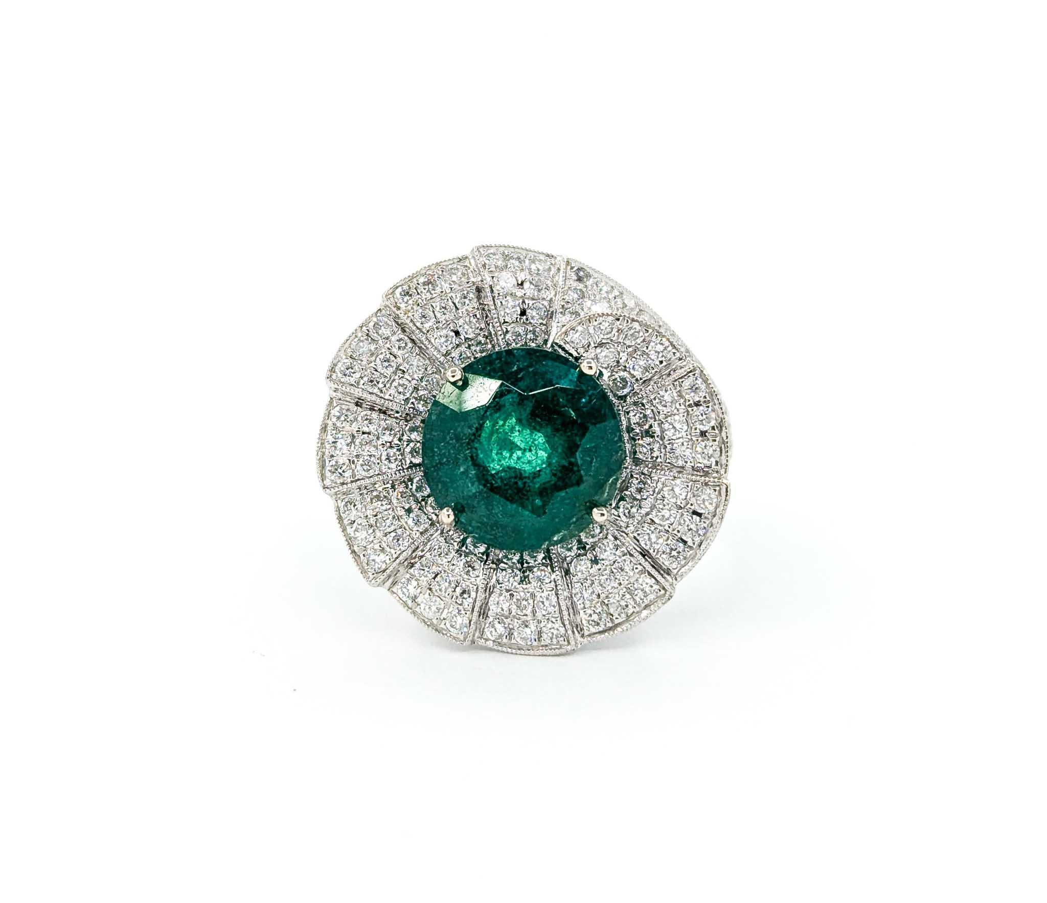 4,43 Karat Smaragdring mit Diamanten aus 18 Karat Weißgold 3