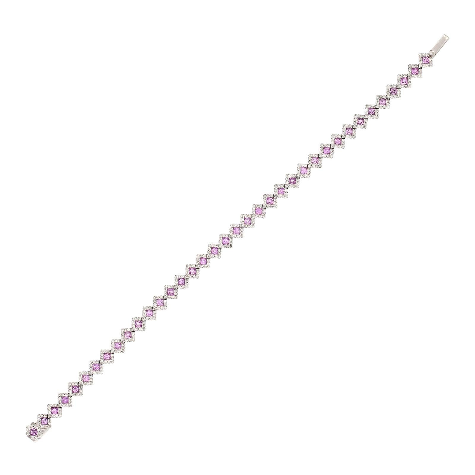 4.44 Carat Natural Pink Sapphire and 0.85 Carat Diamonds 14 Karat Gold Bracelet For Sale