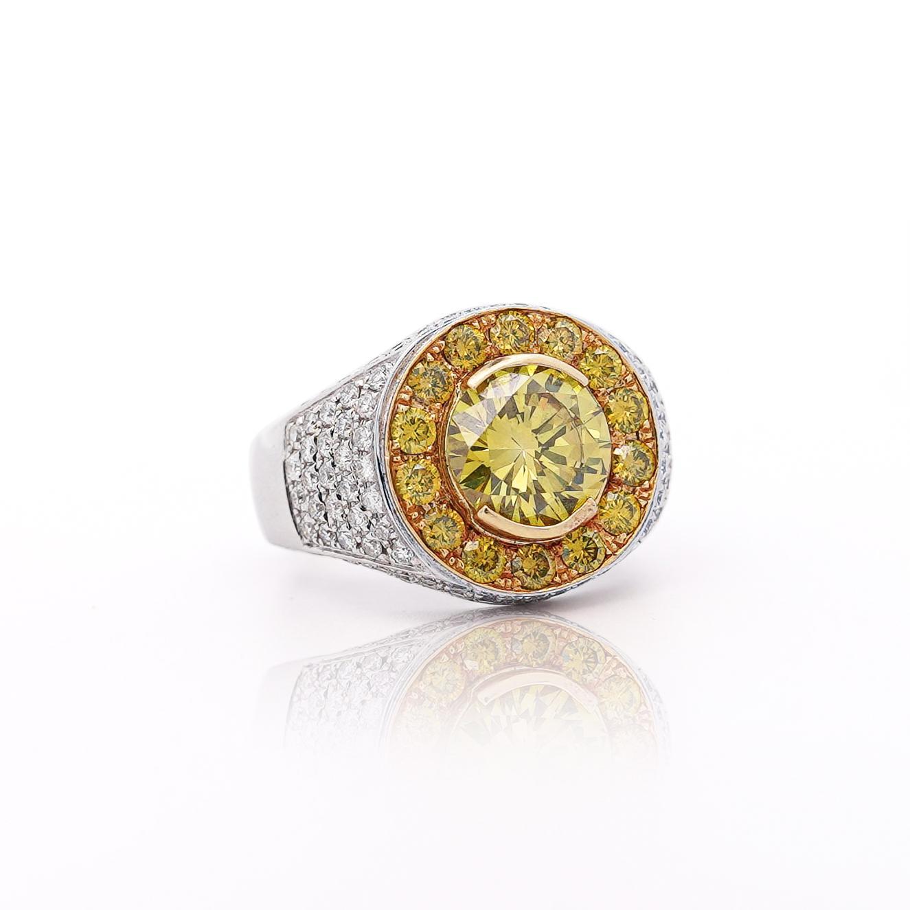 Anello da uomo con diamante giallo taglio rotondo in oro 18 carati da 4,44 carati in vendita 3