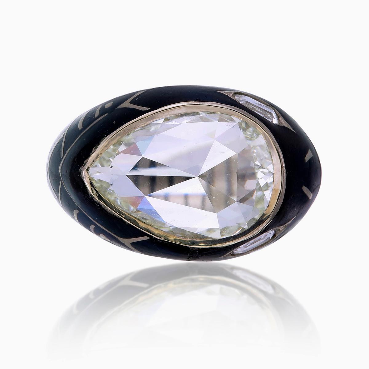 4.44 Carats Rose Cut Diamond Ring in 18 Karat White Gold In New Condition For Sale In Bangkok, TH