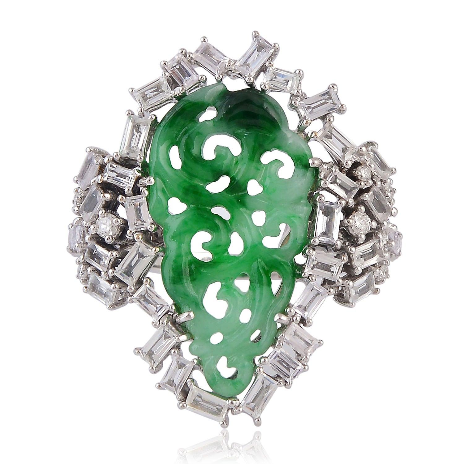 For Sale:  4.45 Carat Carved Jade 18 Karat Gold Diamond Ring 3