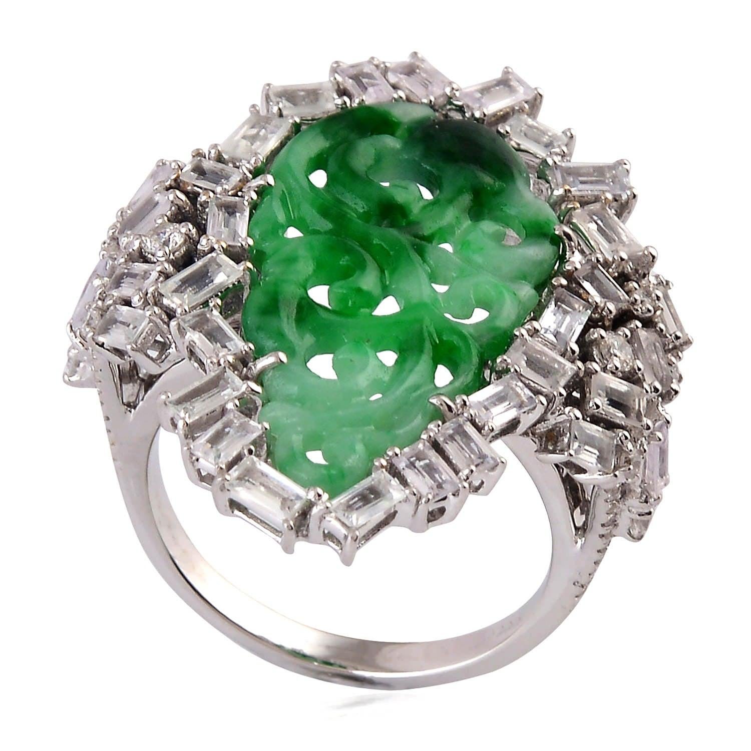 For Sale:  4.45 Carat Carved Jade 18 Karat Gold Diamond Ring 4