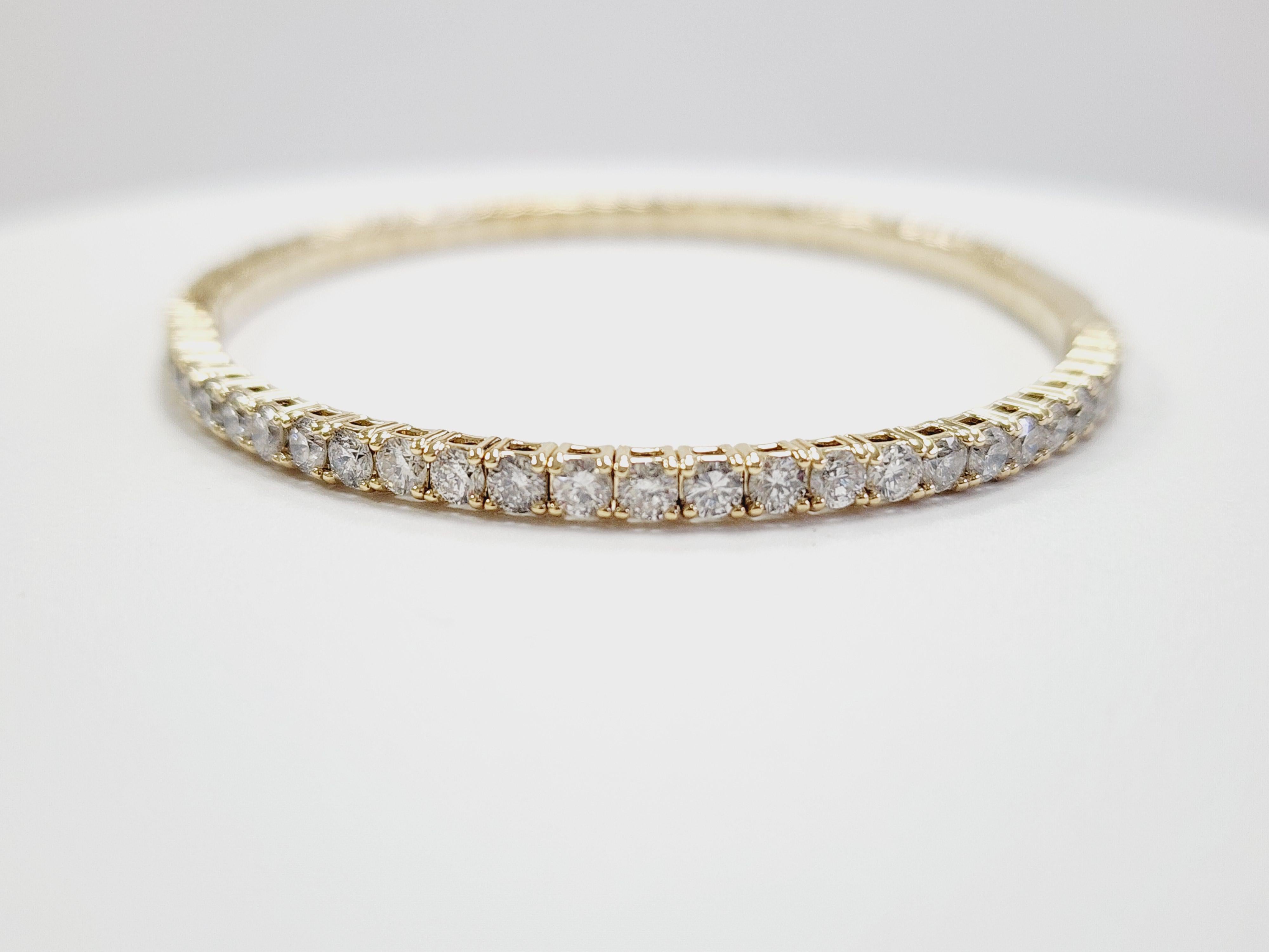 Bracelet jonc souple en or jaune 14 carats avec diamants naturels de 4,45 carats Unisexe en vente