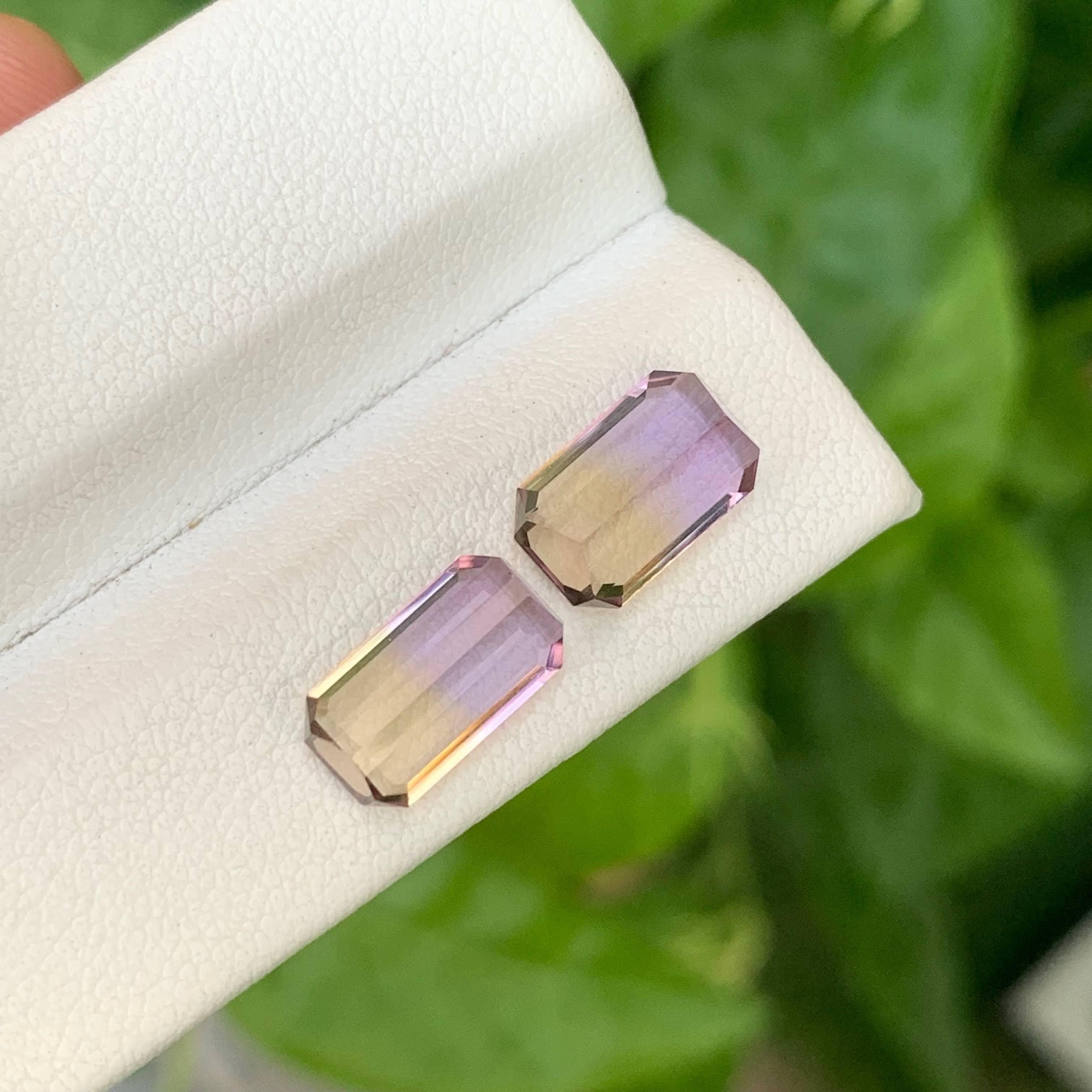 Moderne 4.45 Carat Loose Natural Bi Color Ametrine Pair Emerald Cut Bolivian Gemstone en vente
