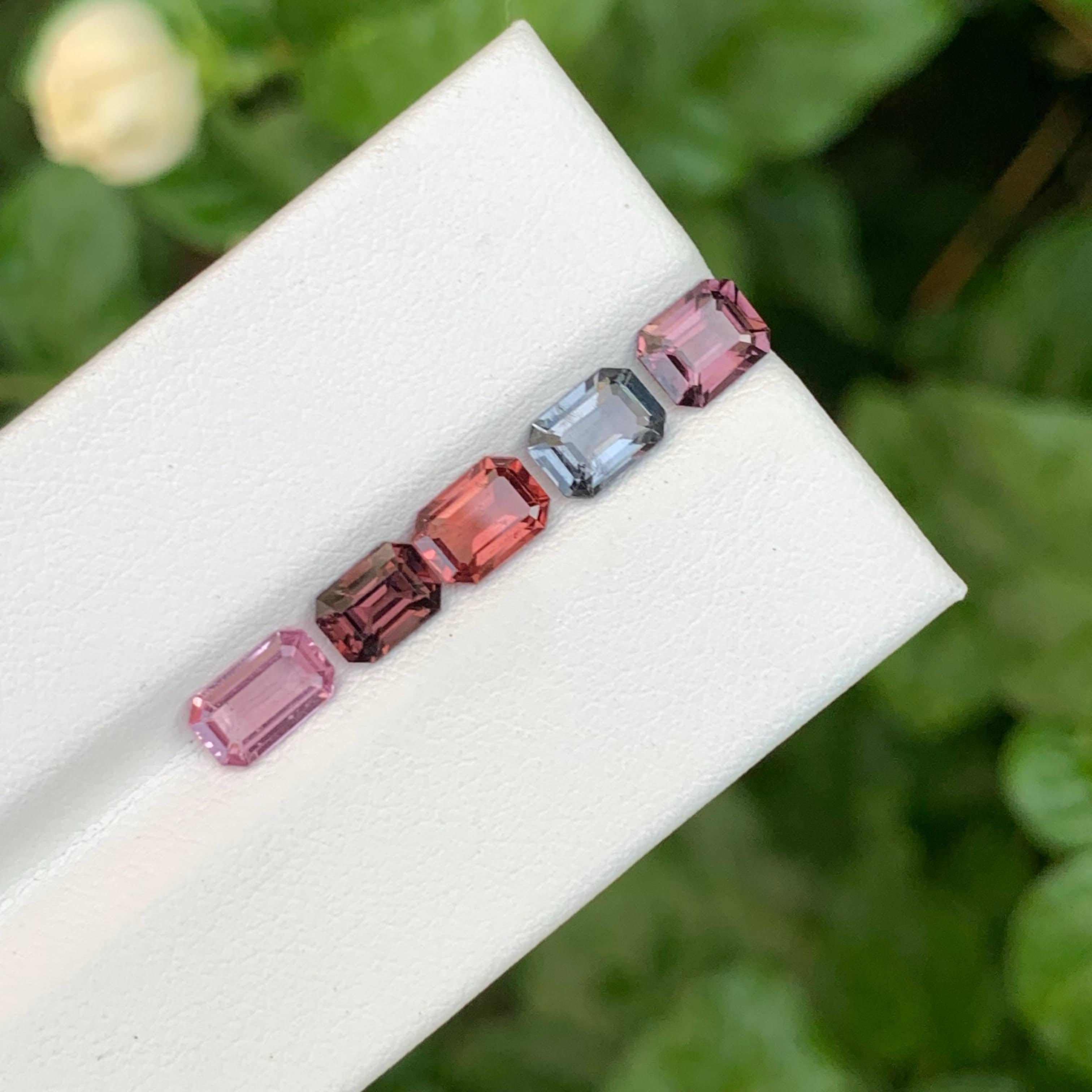 4.45 Carat Multi Color 5 Piece Spinel Gems Lot Emerald Cut From Burma en vente 5