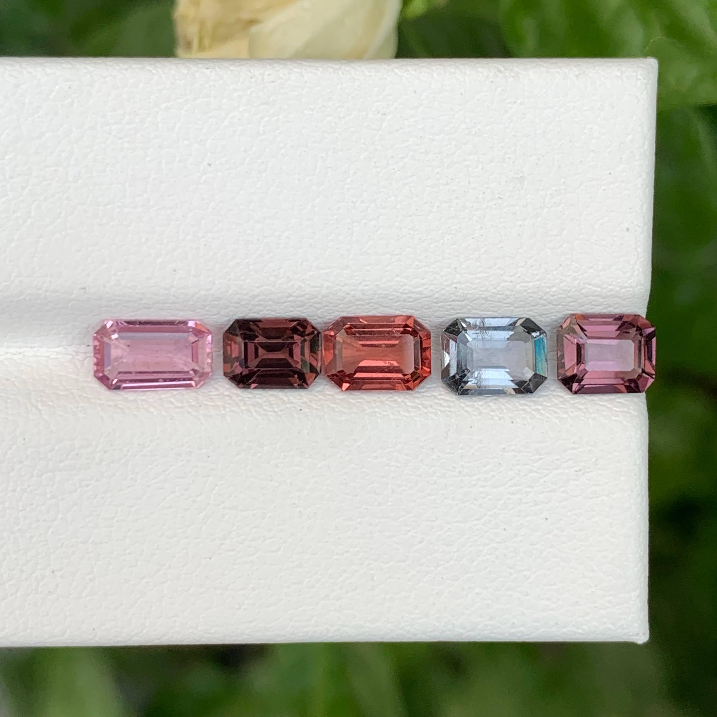 Taille émeraude 4.45 Carat Multi Color 5 Piece Spinel Gems Lot Emerald Cut From Burma en vente