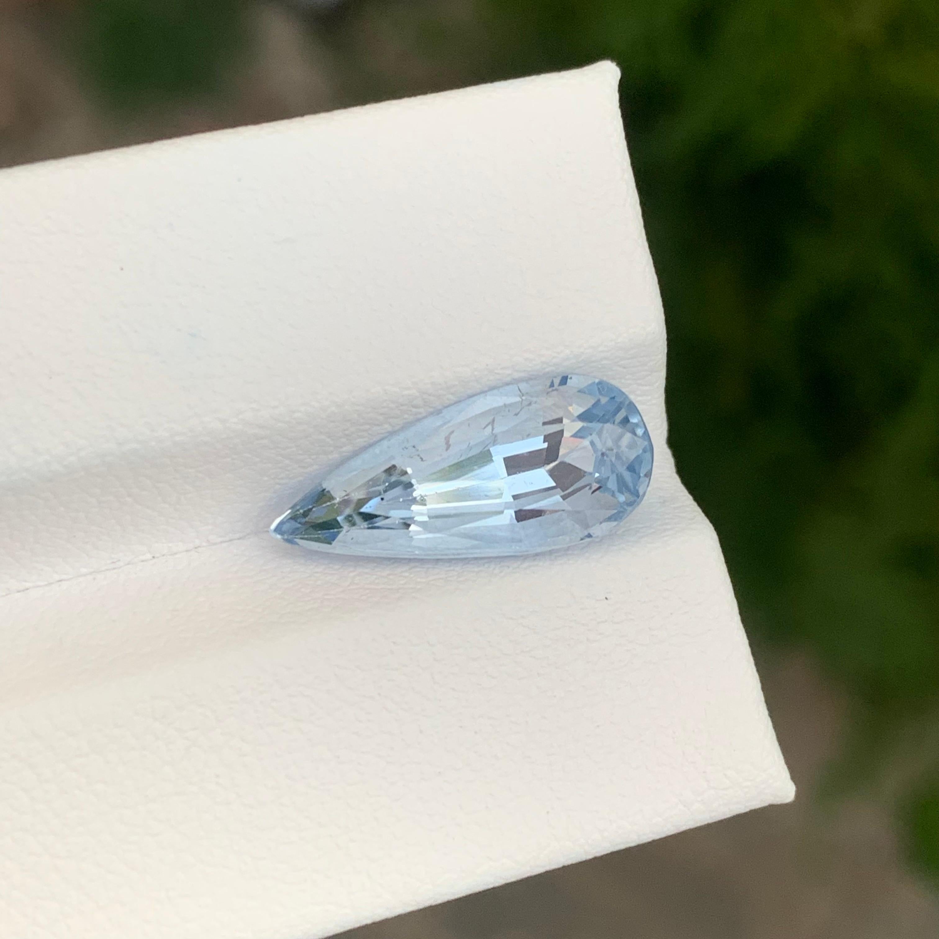 4,45 Karat Natürlicher loser Aquamarin Goshenit Tränen Tropfenform Edelstein (Tropfenschliff) im Angebot
