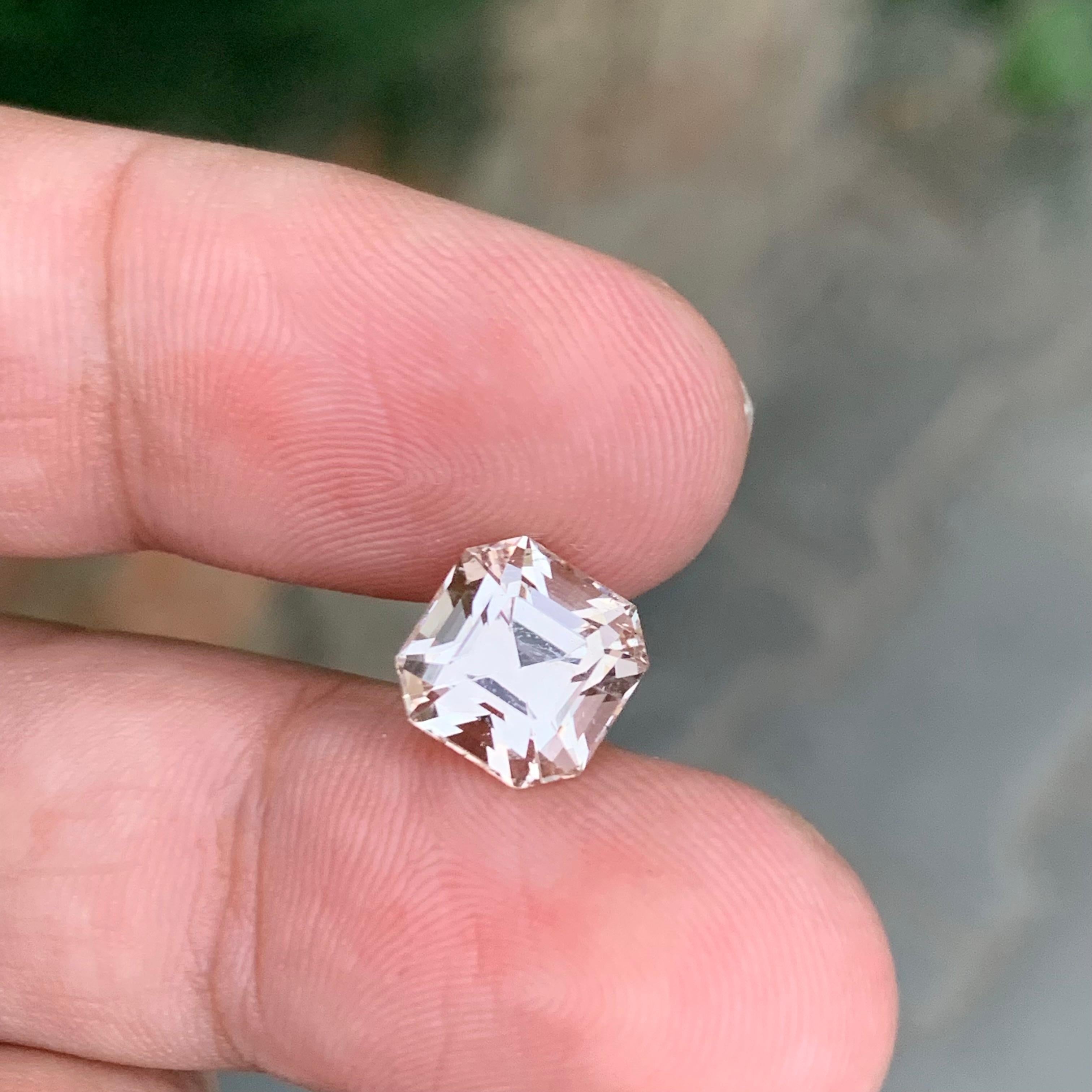 4.45 Karat natürlicher loser Goldtopas in quadratischer Form Edelstein für Damen oder Herren im Angebot