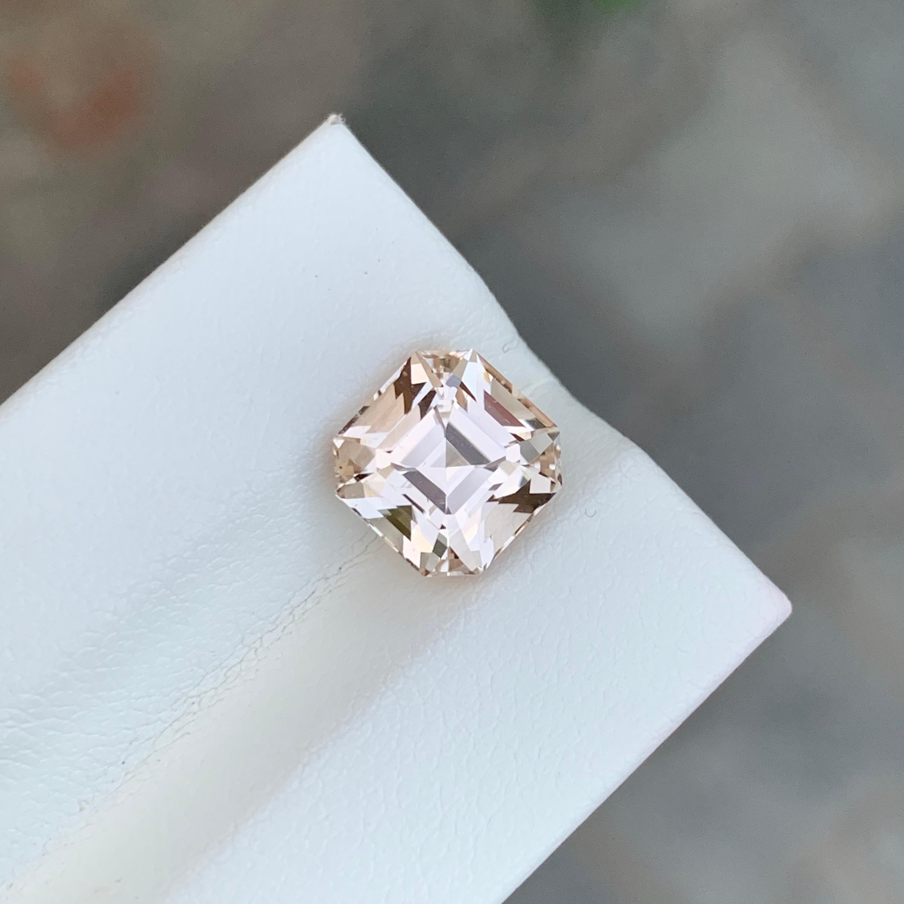 4.45 Karat natürlicher loser Goldtopas in quadratischer Form Edelstein im Angebot 2