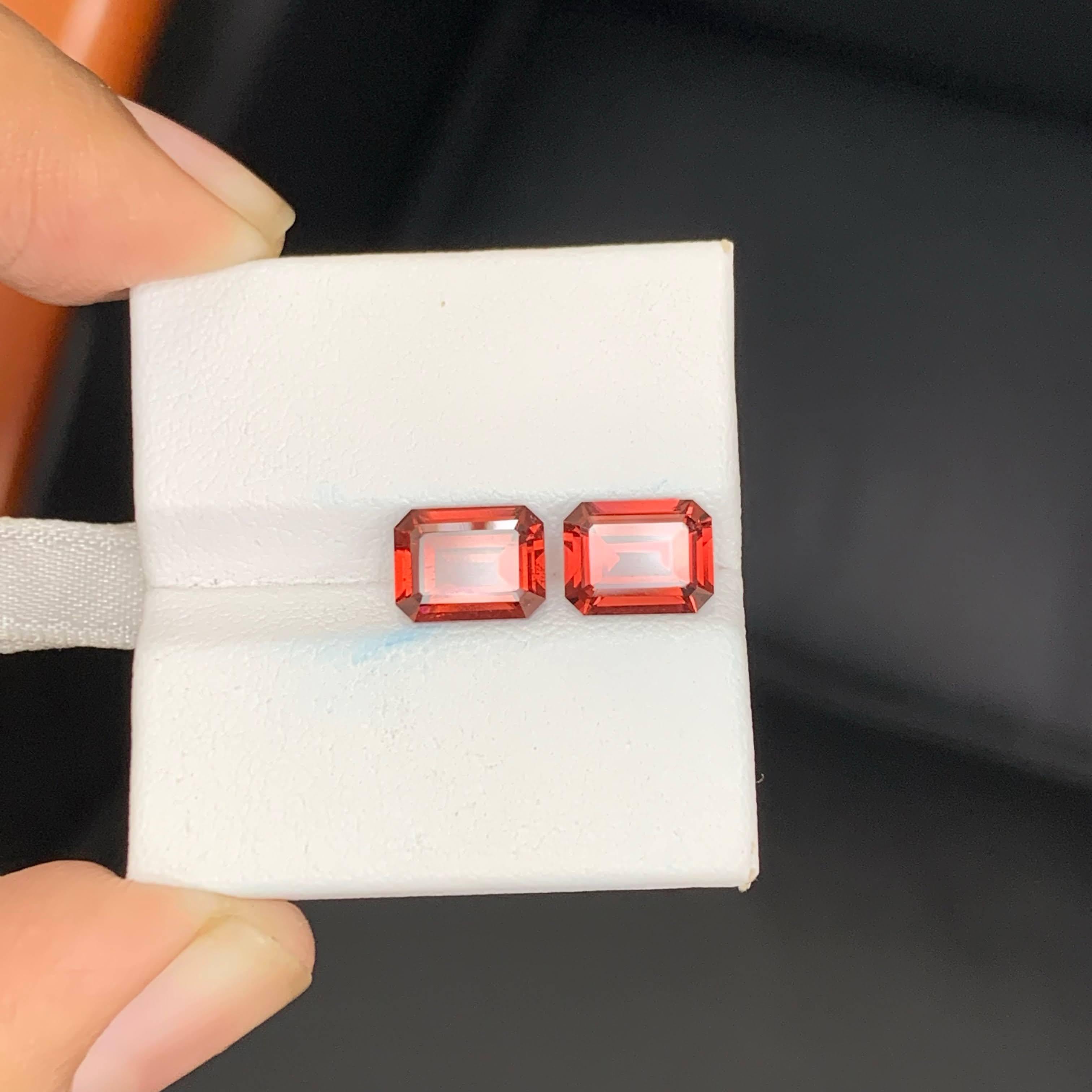 4,45 Karat Natürlicher loser Malaya Color Granat Paar Smaragdschliff Tansanischer Edelstein im Angebot 1