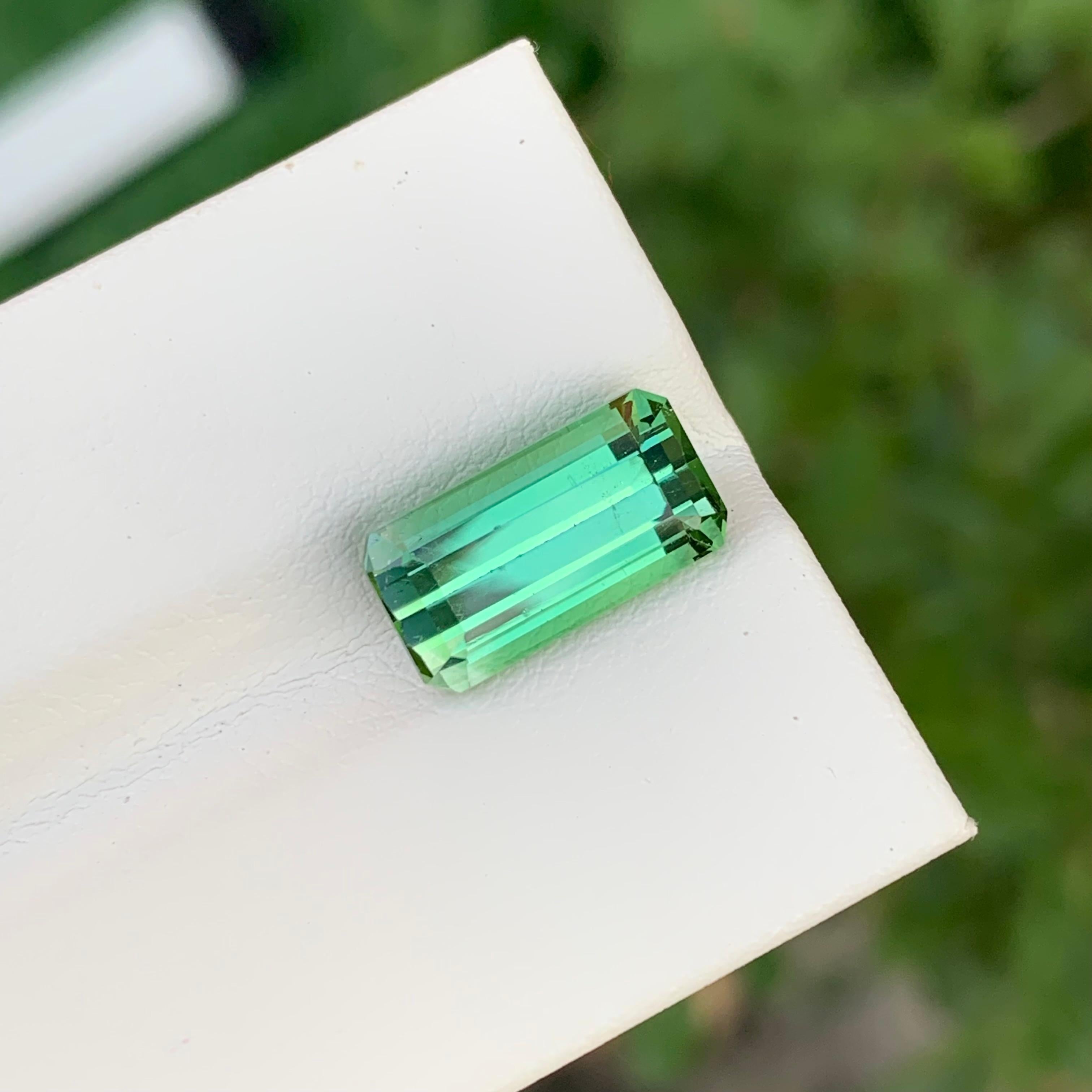 4.45 Carat Natural Loose Mint Green Tourmaline Emerald Shape Gem For Jewellery  For Sale 2