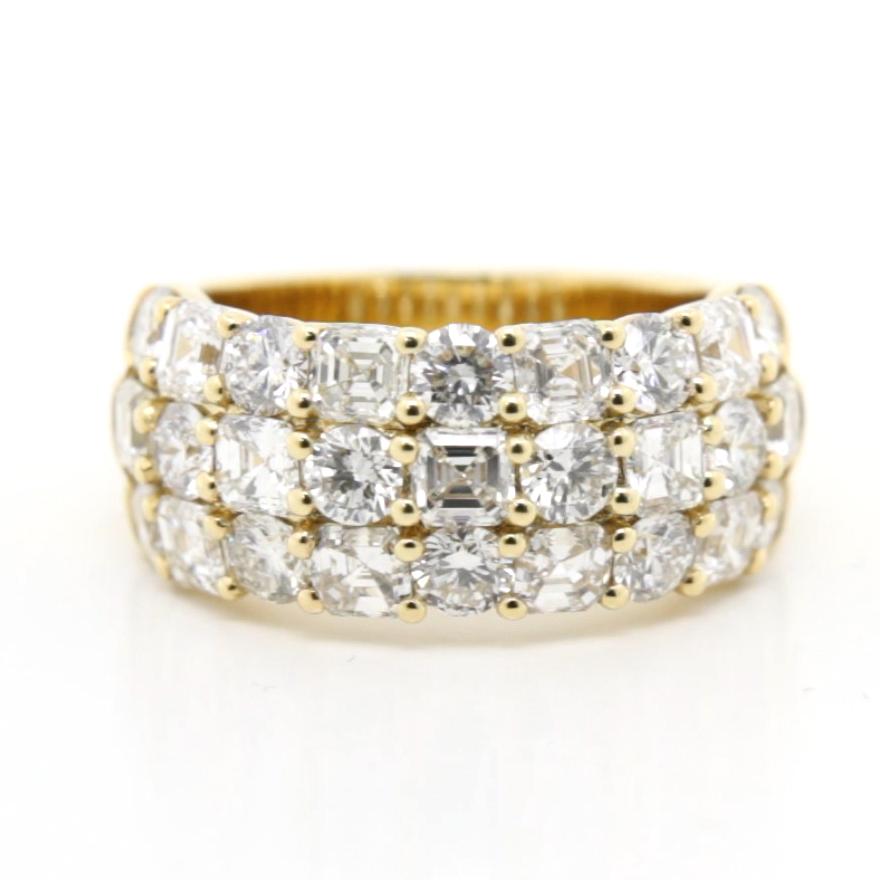 Armonia senza tempo: L'anello con diamante Asscher e Brilliante rotondo

Questo splendido anello è una squisita fusione di precisione e brillantezza, dove i diamanti con taglio Asscher incontrano i diamanti tondi brillanti in perfetta armonia. Ogni