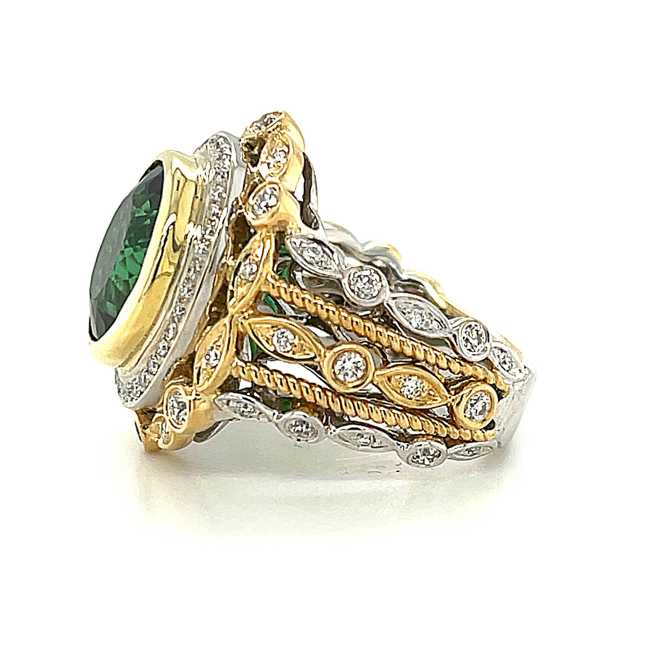 Green Tourmaline and Diamond Cocktail Ring in 18k Gold, 4.45 Carats In New Condition For Sale In Los Angeles, CA