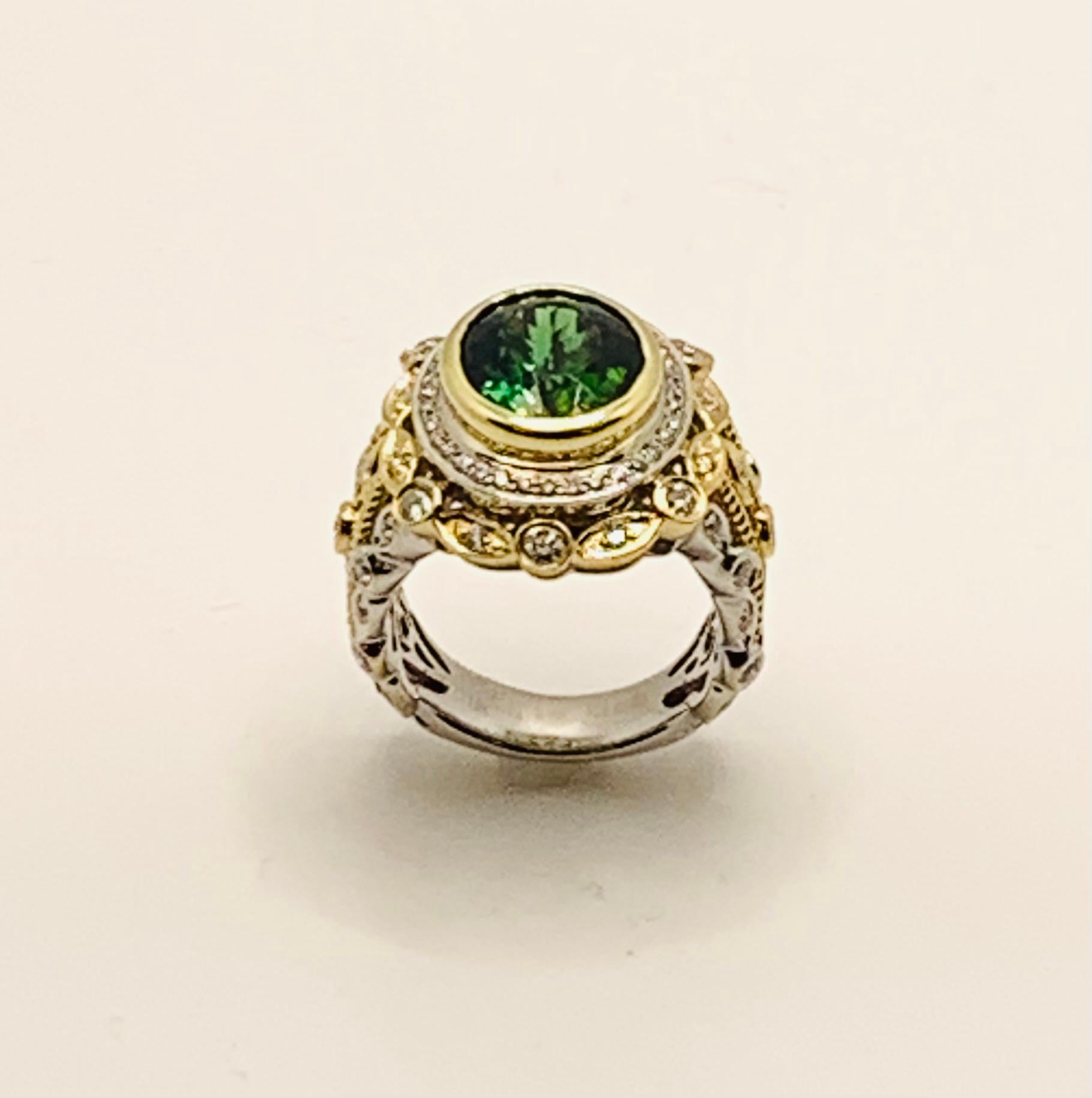 Green Tourmaline and Diamond Cocktail Ring in 18k Gold, 4.45 Carats For Sale 1