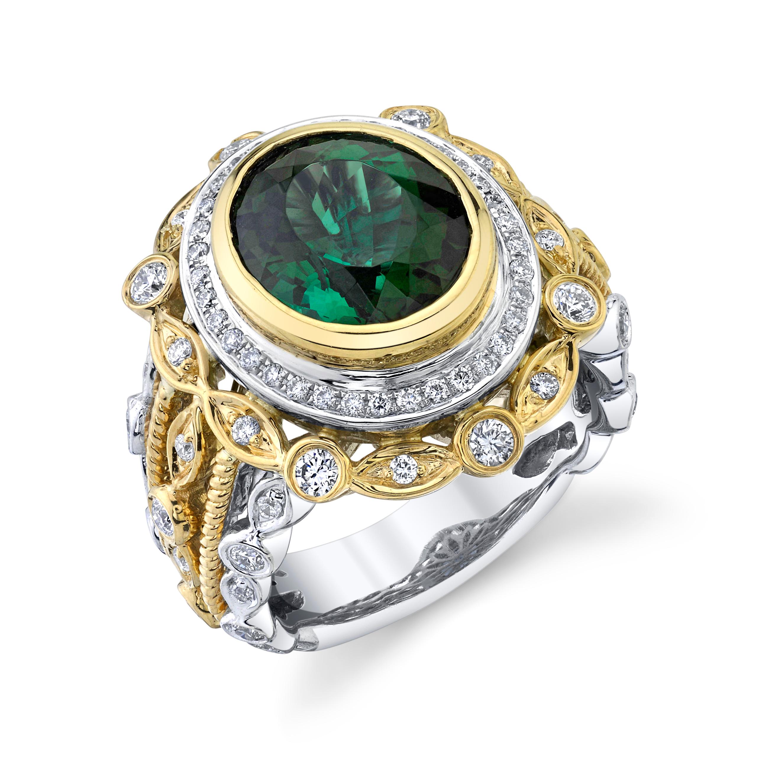 Green Tourmaline and Diamond Cocktail Ring in 18k Gold, 4.45 Carats For Sale 2