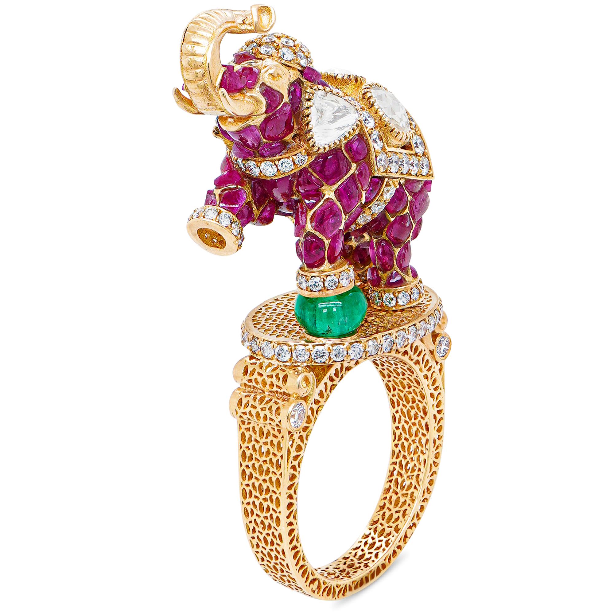 Taglio ovale Rubino da 4,45 carati ''Elefante danzante'' 2,24 carati di diamanti 18K RIng in vendita
