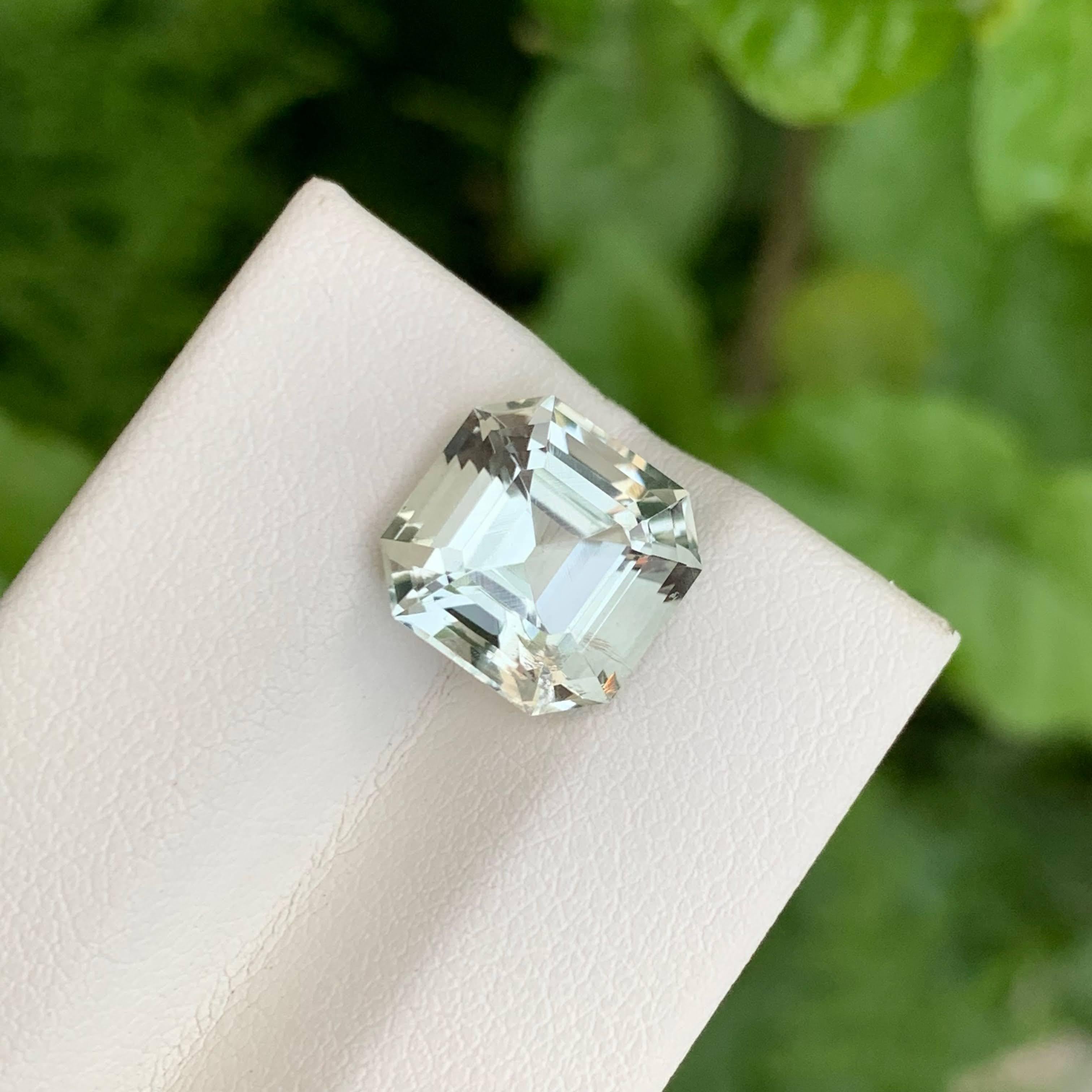 4.45 carats Greenish Amethyst Stone Asscher Cut Natural African Gemstone (Améthyste verte taillée à l'emporte-pièce) Unisexe en vente