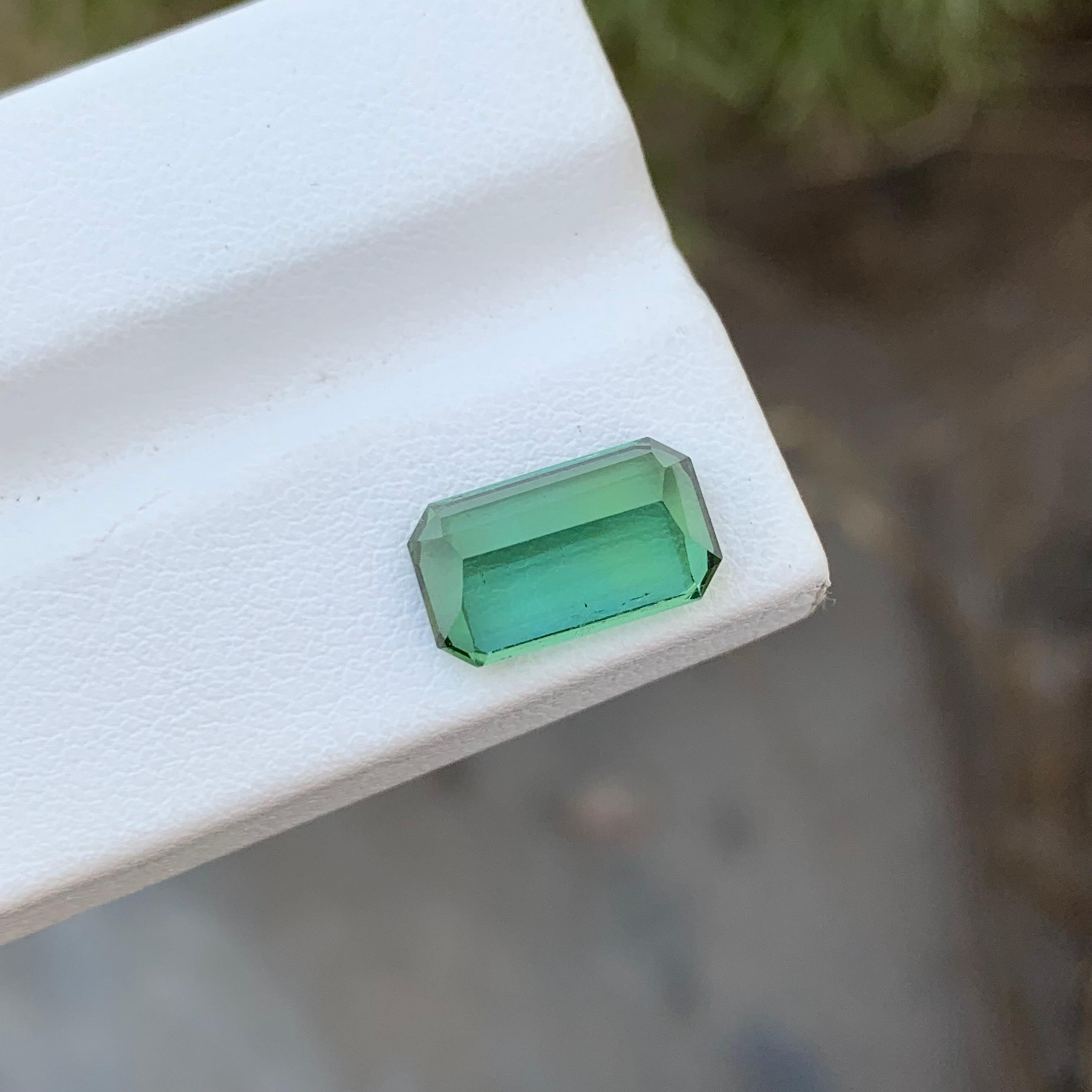 4.45 Carats Incredible Natural Loose Emerald Shape Mint Lagoon Tourmaline  For Sale 4