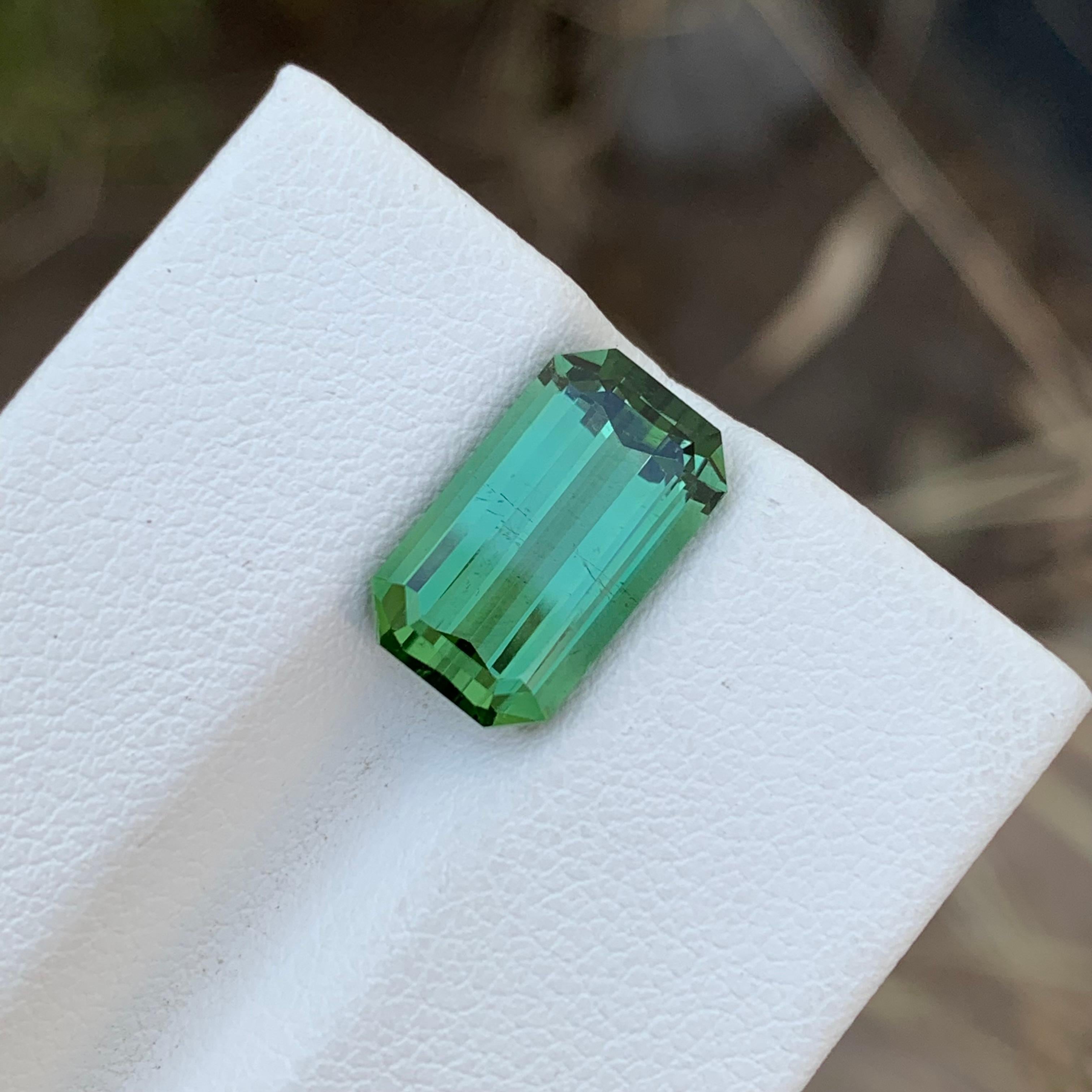 Women's or Men's 4.45 Carats Incredible Natural Loose Emerald Shape Mint Lagoon Tourmaline  For Sale