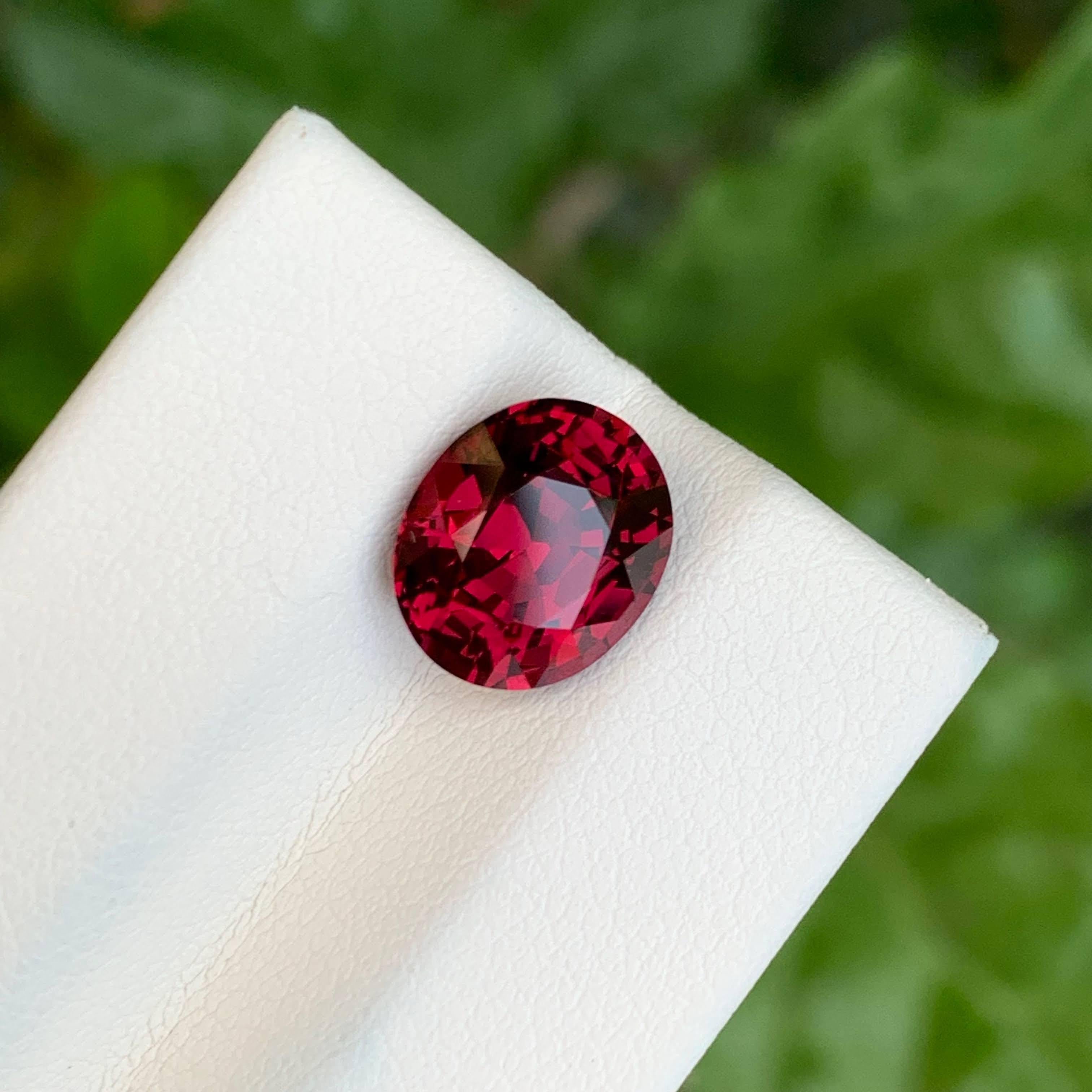 4,45 Karat Rosa-roter Umbalit-Granat-Stein im Ovalschliff Natürlicher afrikanischer Edelstein im Angebot 1