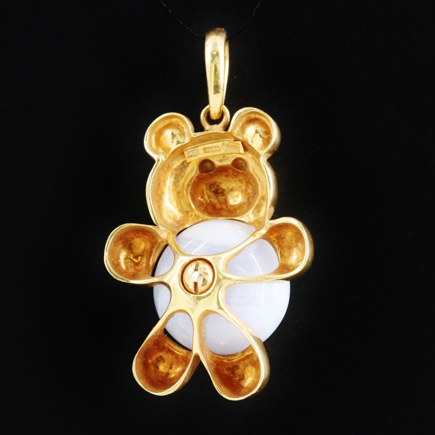 $4450 / New / 18K Gold / Damiani Diamond Agate 3D Bear Pendant with Box / ITALY For Sale 1
